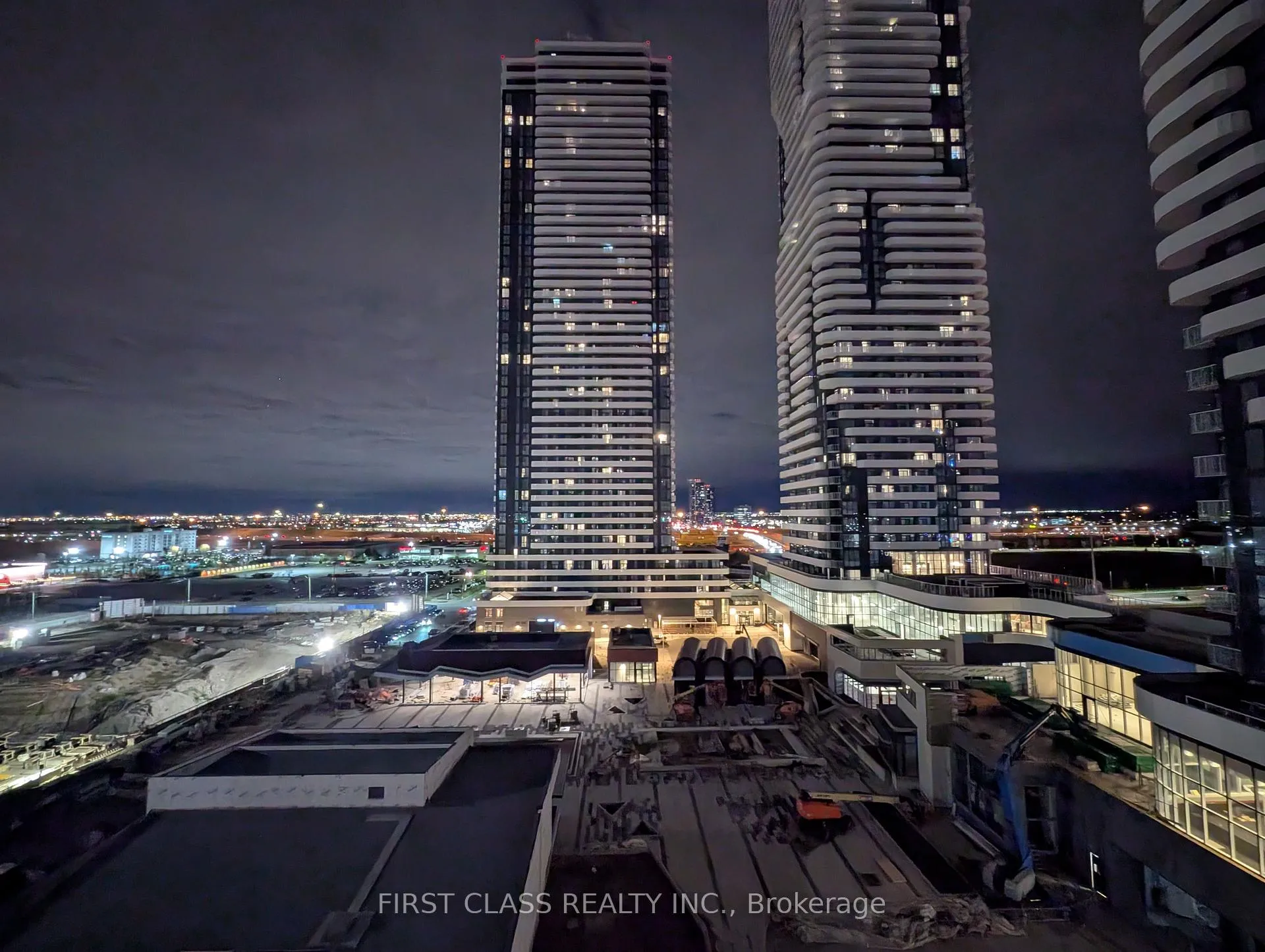 Photo 1 of Unit 1002, 28 Interchange Way, Vaughan, Vaughan Corporate Centre — HOMEH