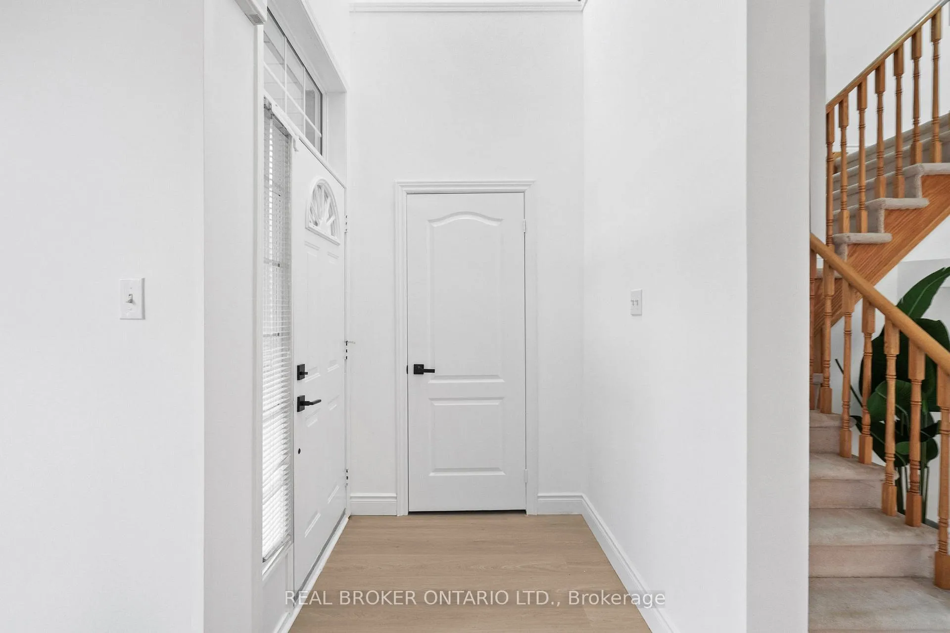 Photo 2 of 21 Spring Meadow Avenue, Markham, Cornell — HOMEH