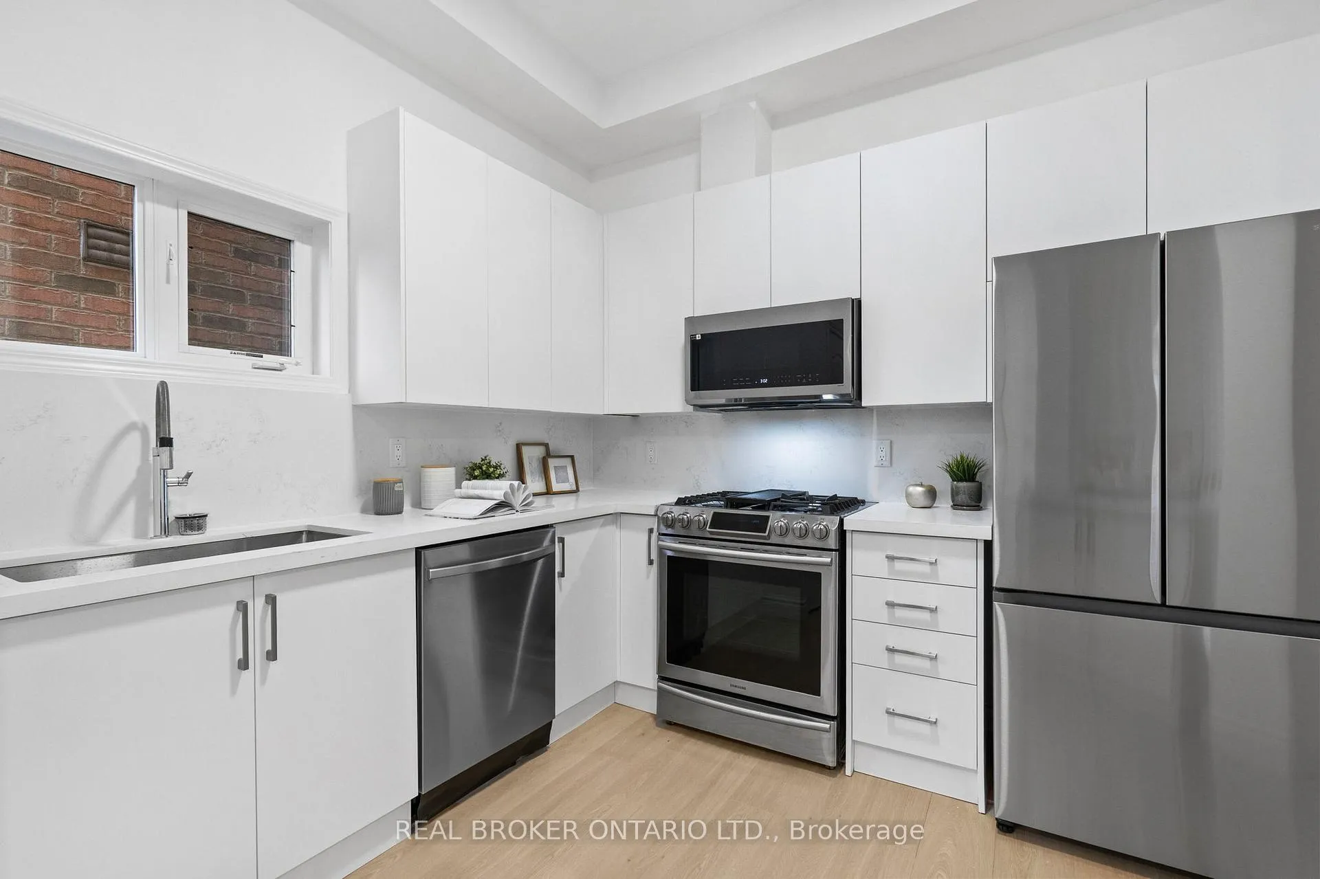 Photo 13 of 21 Spring Meadow Avenue, Markham, Cornell — HOMEH