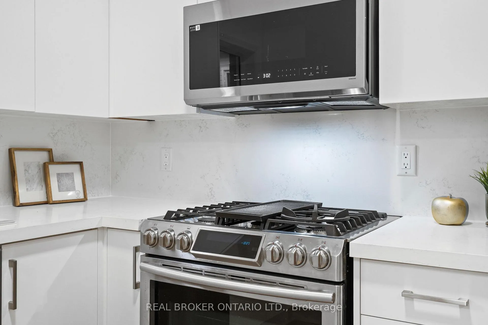 Photo 14 of 21 Spring Meadow Avenue, Markham, Cornell — HOMEH