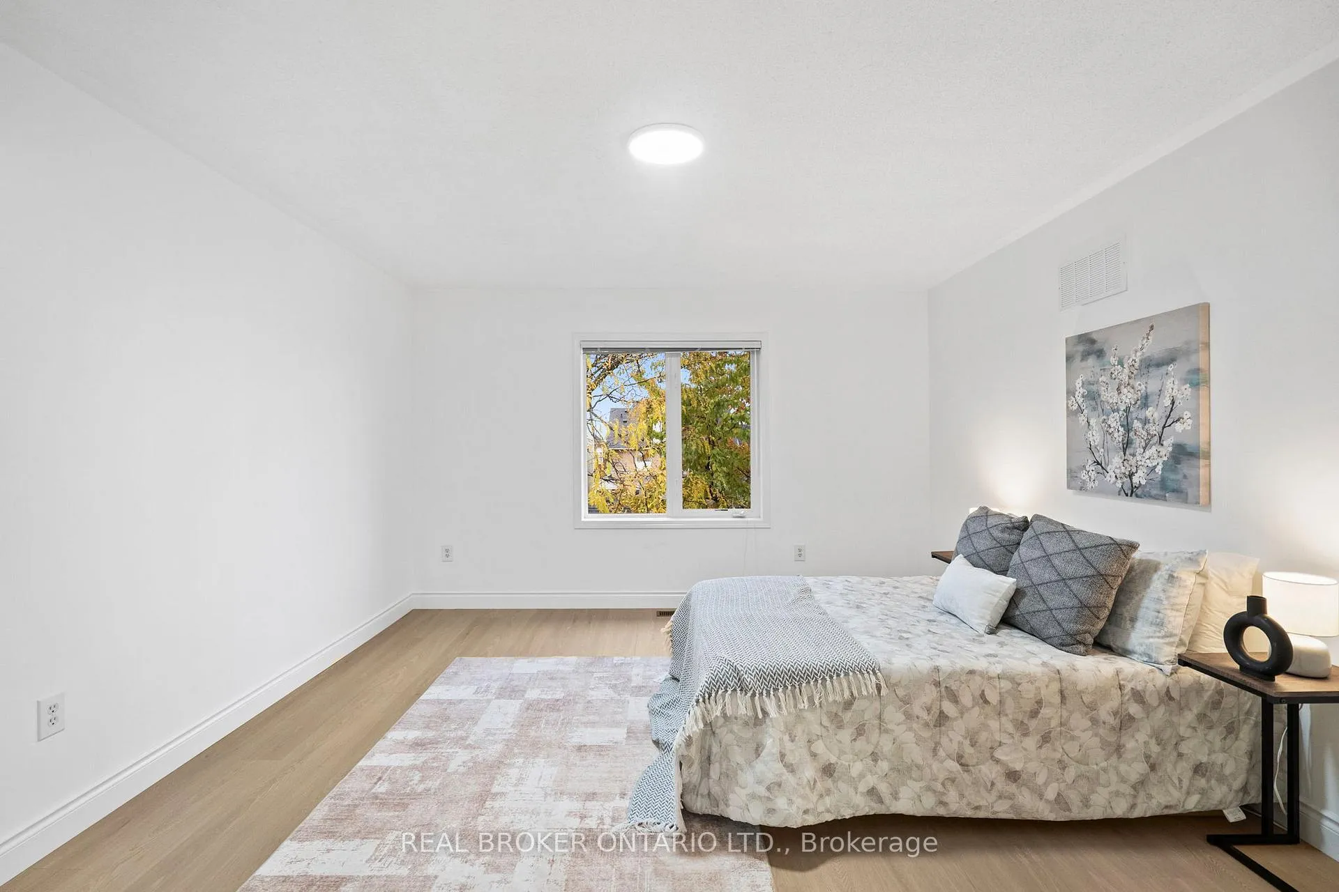 Photo 25 of 21 Spring Meadow Avenue, Markham, Cornell — HOMEH