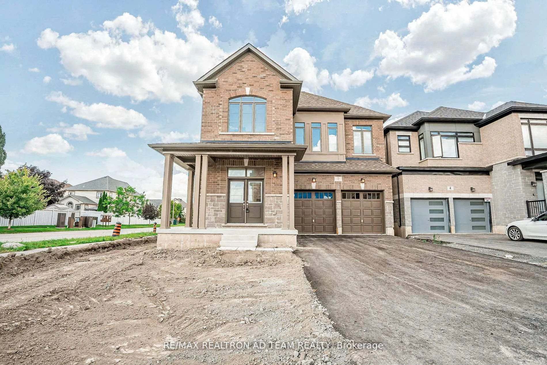 Photo 2 of 2 Waterfront Crescent, Whitby, Port Whitby — HOMEH