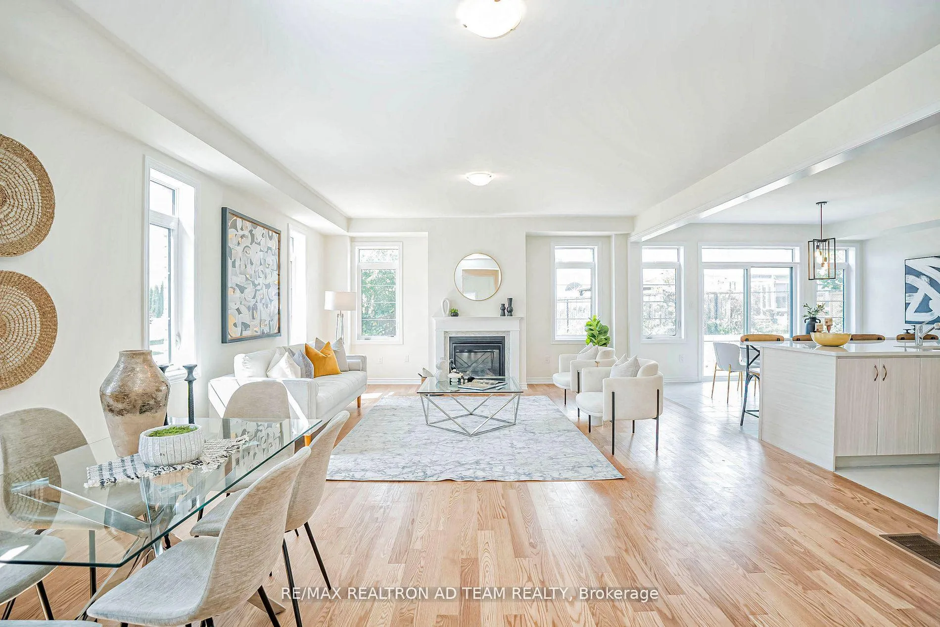 Photo 6 of 2 Waterfront Crescent, Whitby, Port Whitby — HOMEH
