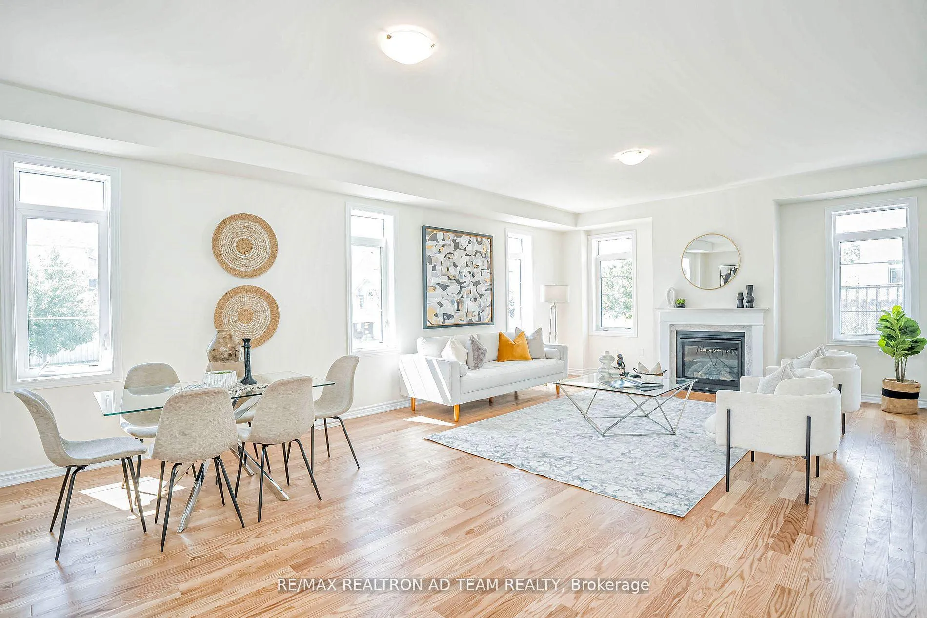 Photo 7 of 2 Waterfront Crescent, Whitby, Port Whitby — HOMEH
