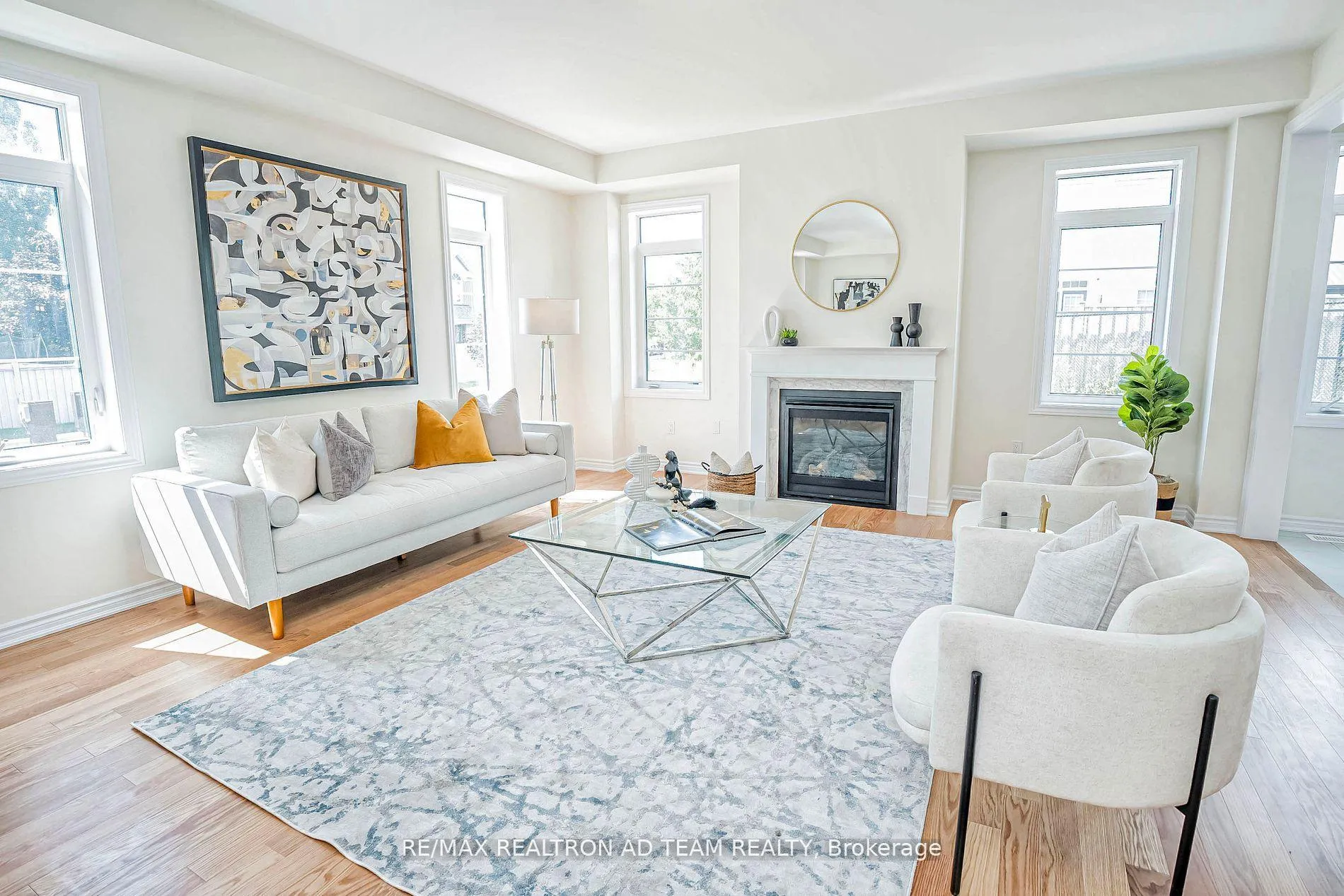 Photo 8 of 2 Waterfront Crescent, Whitby, Port Whitby — HOMEH