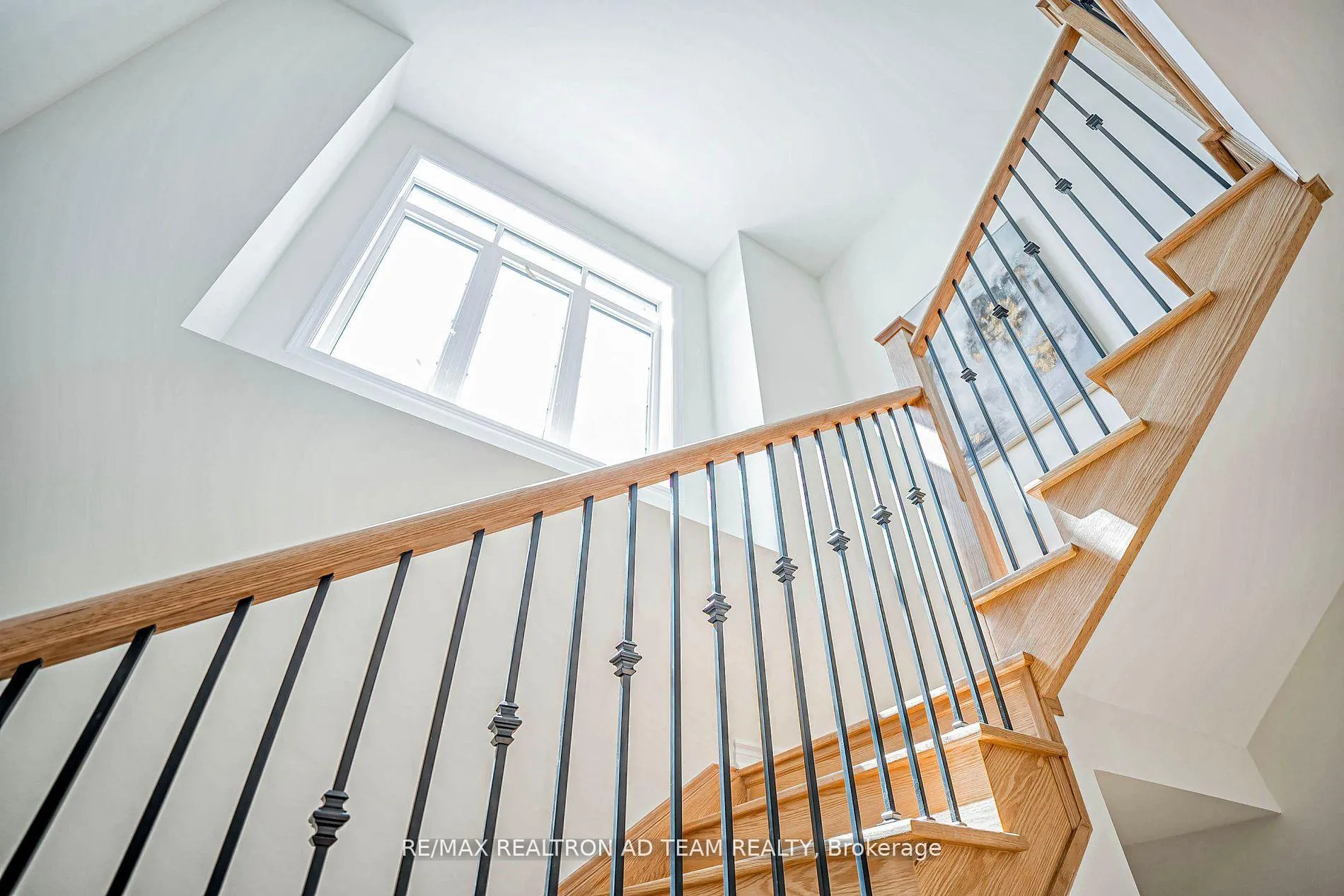 Photo 21 of 2 Waterfront Crescent, Whitby, Port Whitby — HOMEH