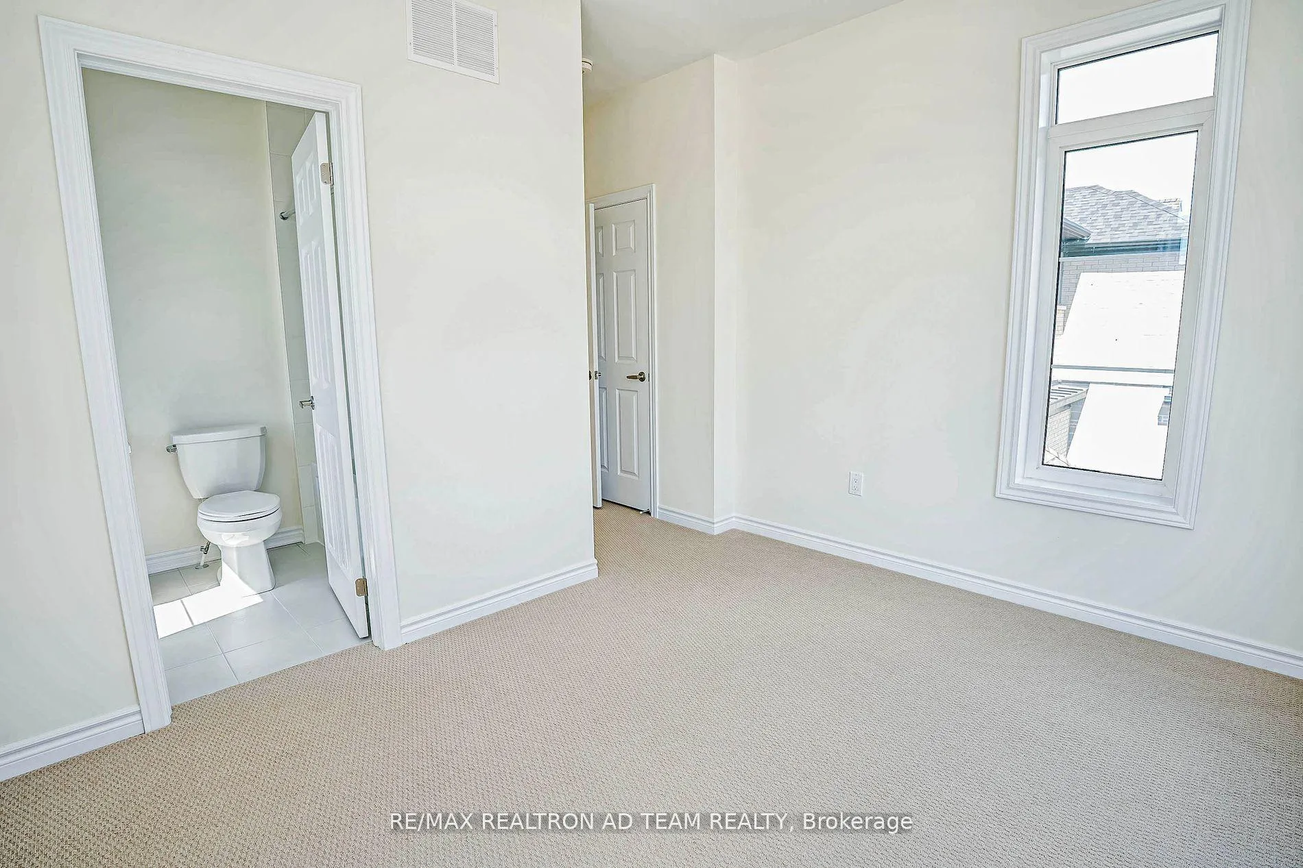 Photo 32 of 2 Waterfront Crescent, Whitby, Port Whitby — HOMEH