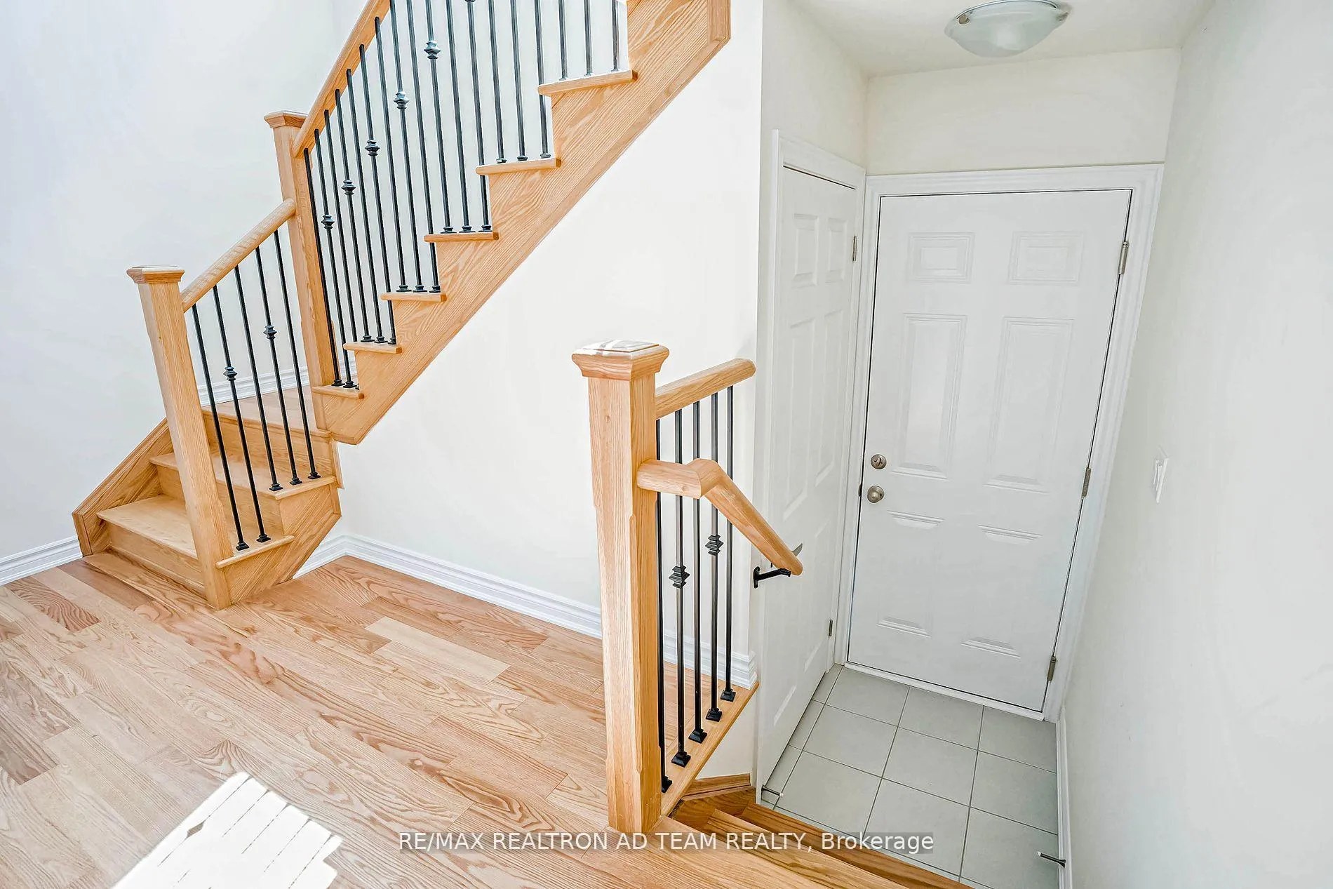 Photo 37 of 2 Waterfront Crescent, Whitby, Port Whitby — HOMEH
