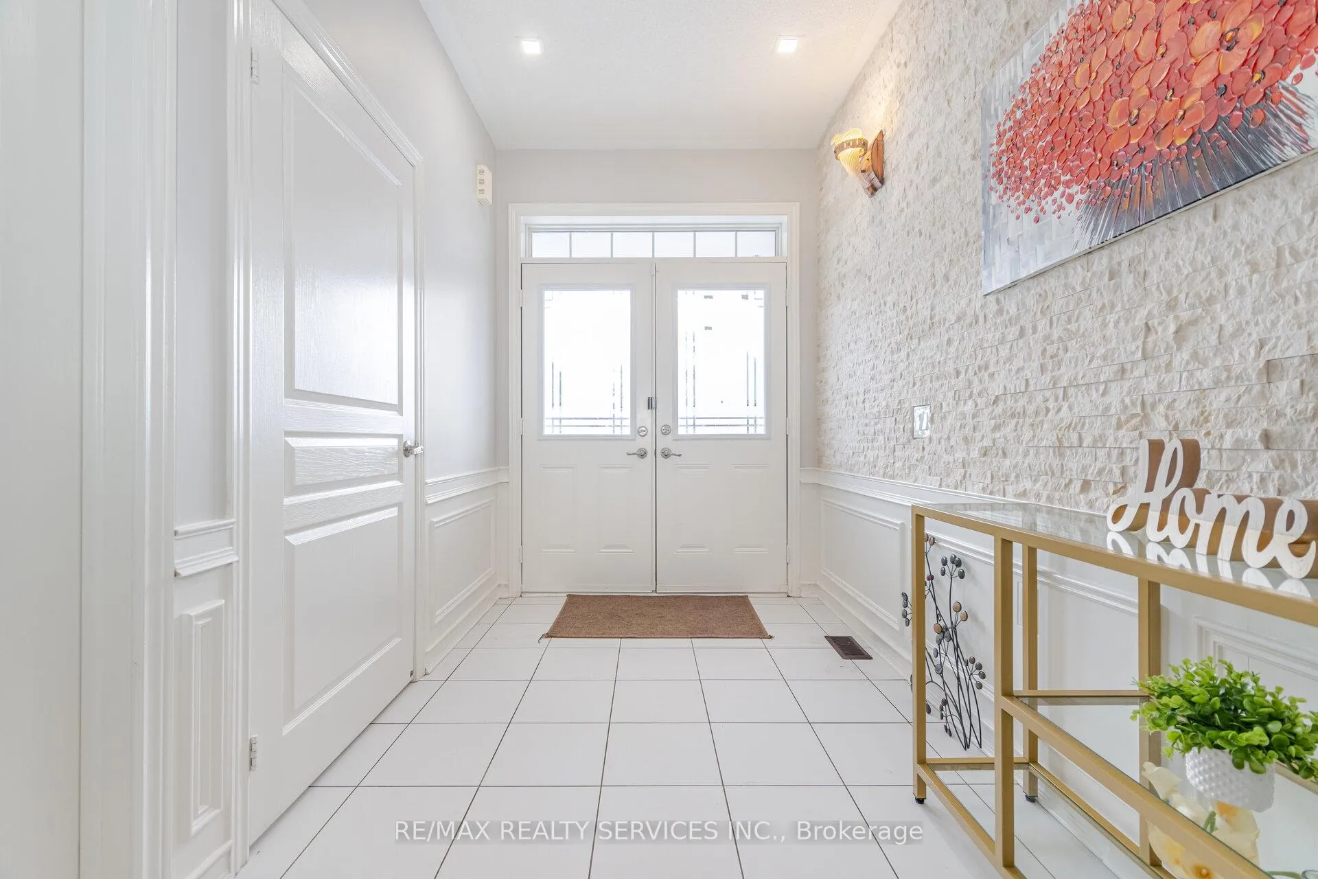 Photo 2 of 30 Blackberry Valley Crescent, Caledon, Rural Caledon — HOMEH