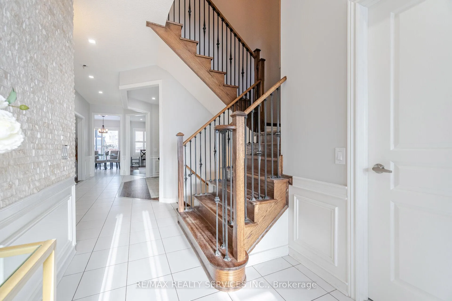 Photo 23 of 30 Blackberry Valley Crescent, Caledon, Rural Caledon — HOMEH