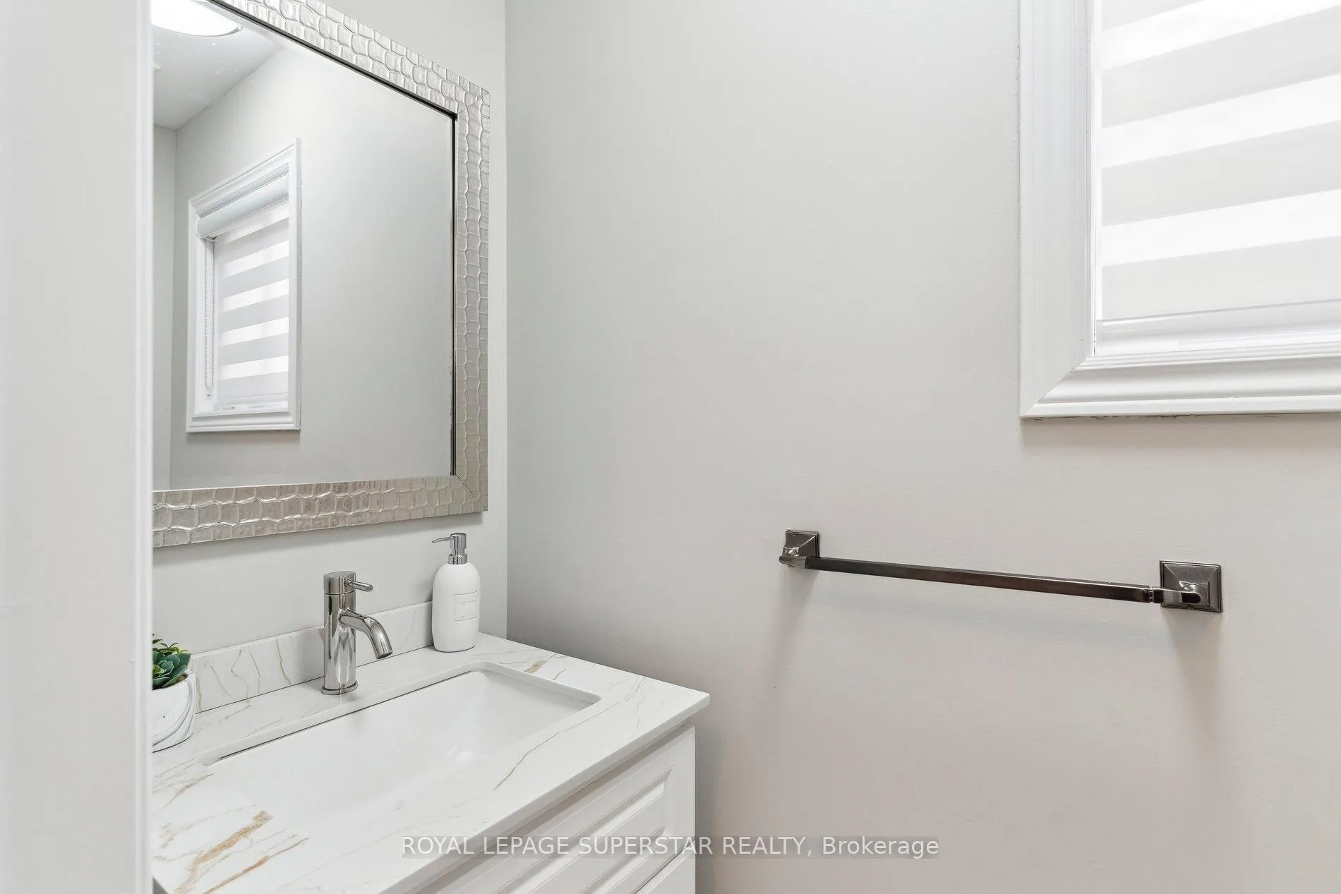 Photo 25 of 108 Daiseyfield Crescent, Vaughan, Vellore Village — HOMEH