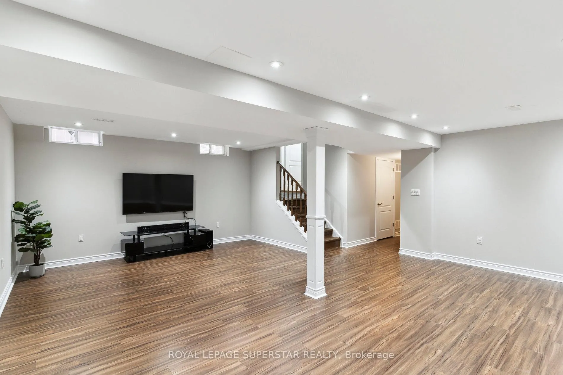Photo 43 of 108 Daiseyfield Crescent, Vaughan, Vellore Village — HOMEH