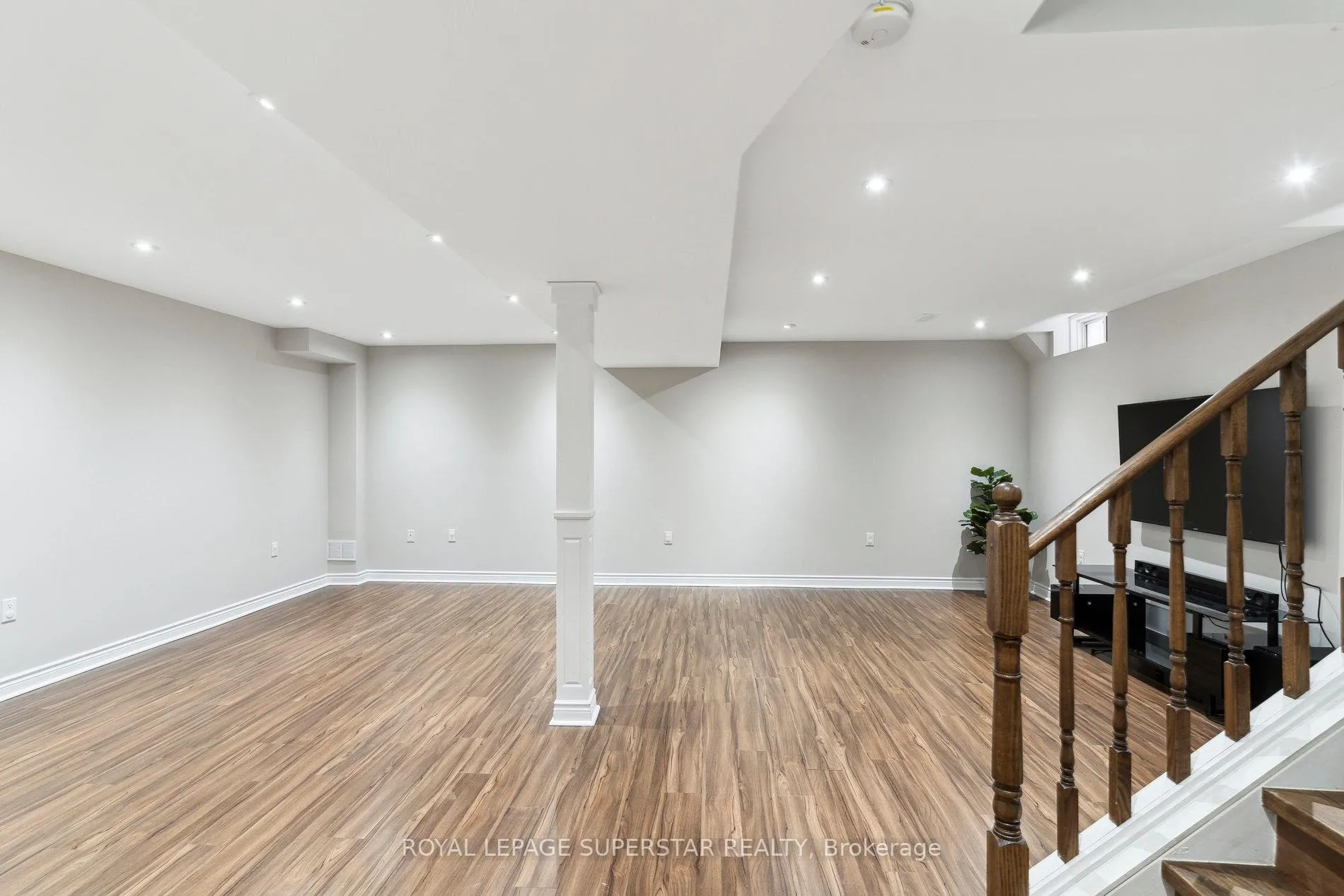 Photo 44 of 108 Daiseyfield Crescent, Vaughan, Vellore Village — HOMEH