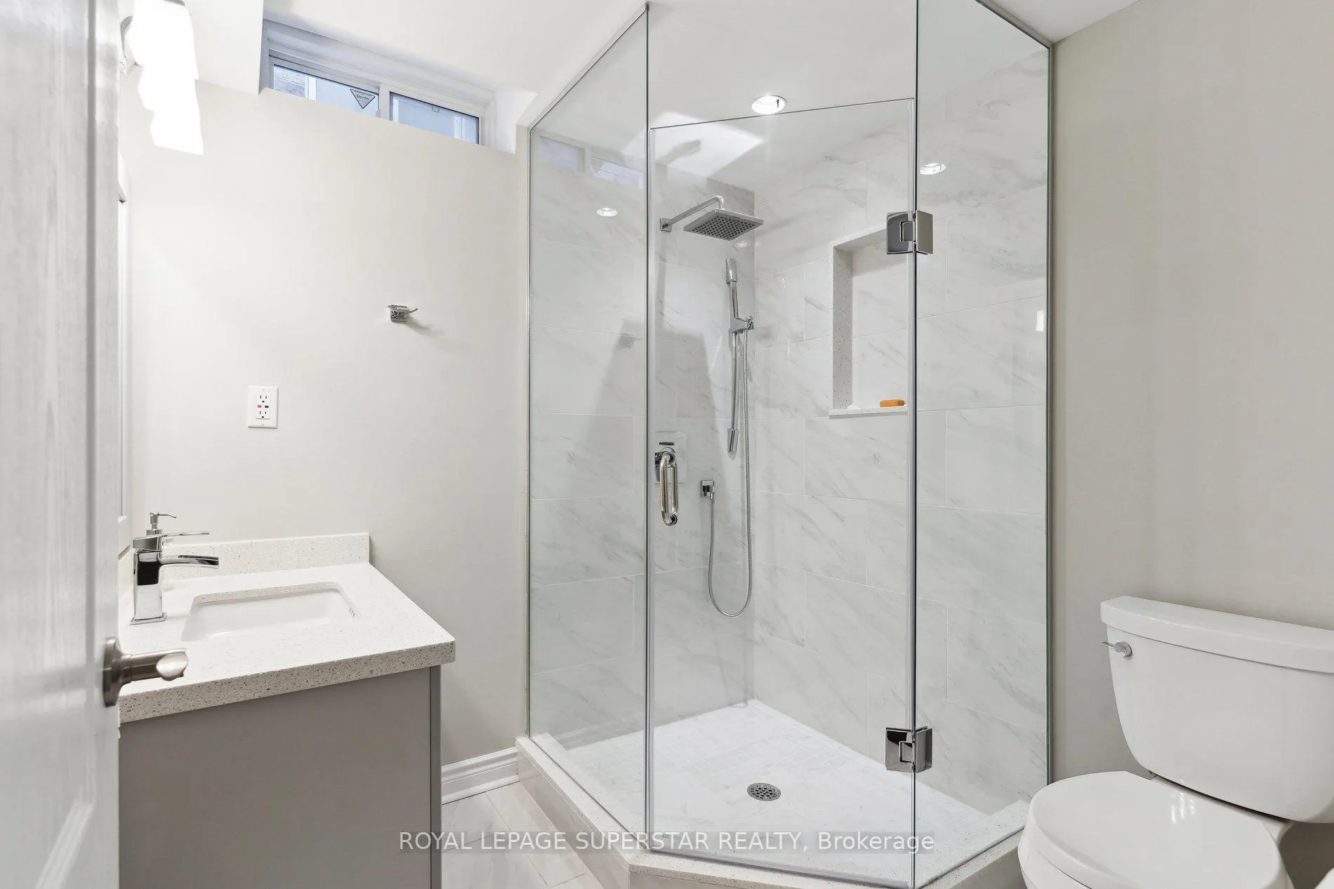 Photo 45 of 108 Daiseyfield Crescent, Vaughan, Vellore Village — HOMEH