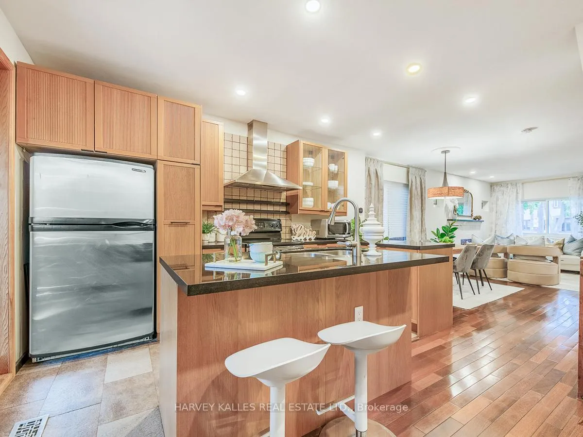 Photo 14 of 2053 Gerrard Street E, Toronto, East End-Danforth — HOMEH