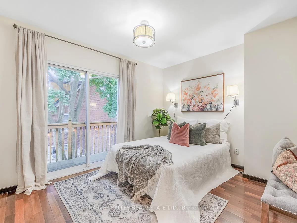 Photo 17 of 2053 Gerrard Street E, Toronto, East End-Danforth — HOMEH