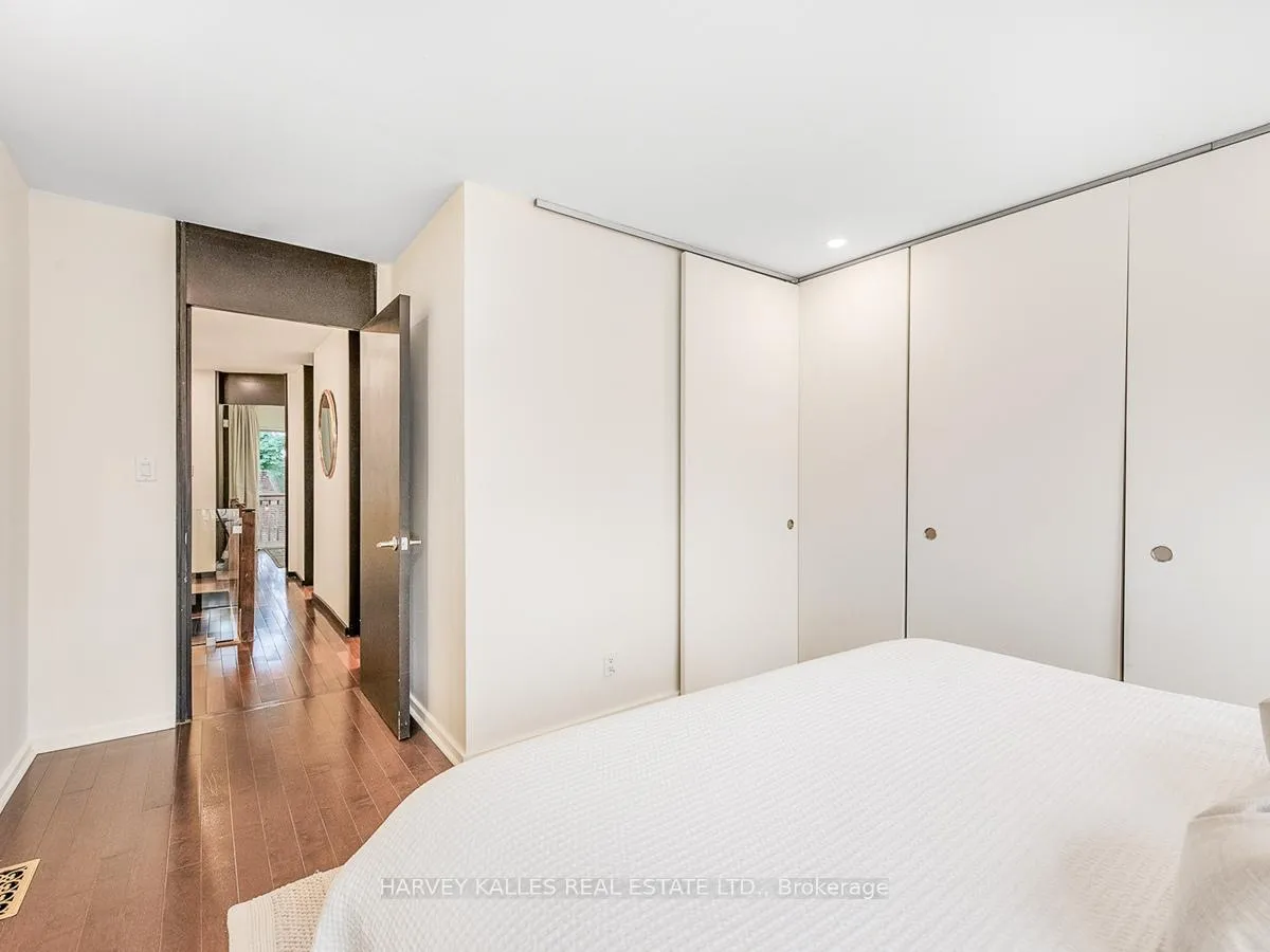 Photo 21 of 2053 Gerrard Street E, Toronto, East End-Danforth — HOMEH