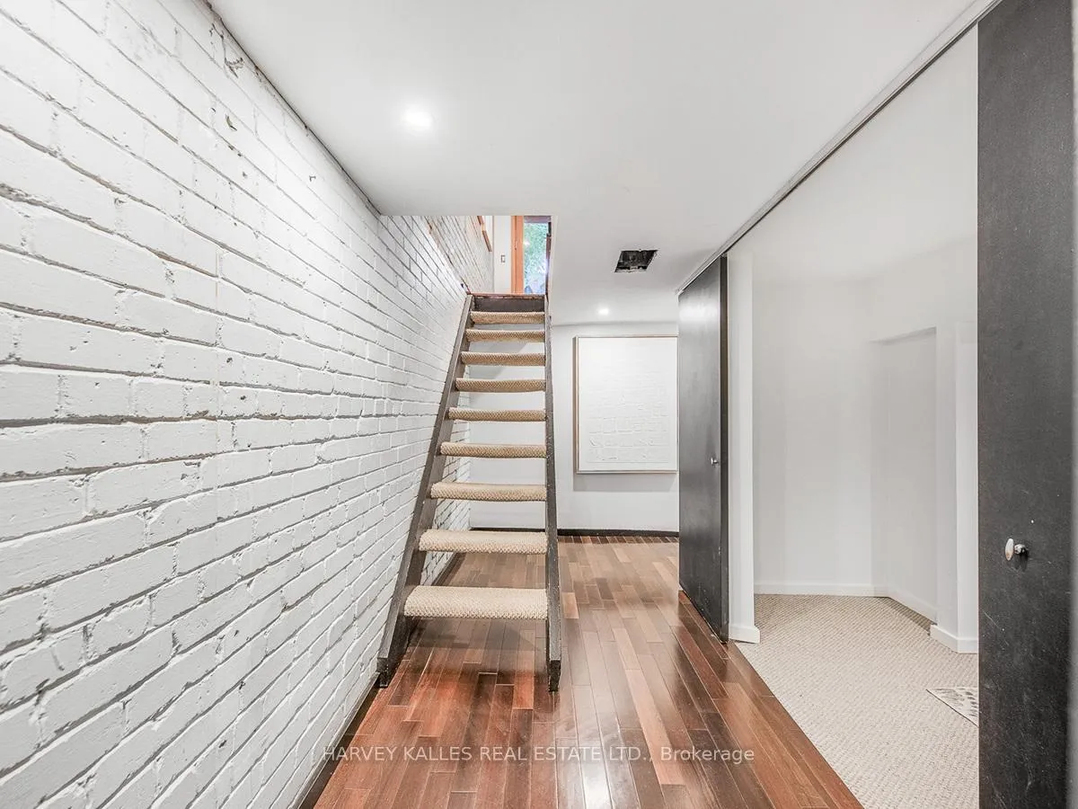 Photo 27 of 2053 Gerrard Street E, Toronto, East End-Danforth — HOMEH