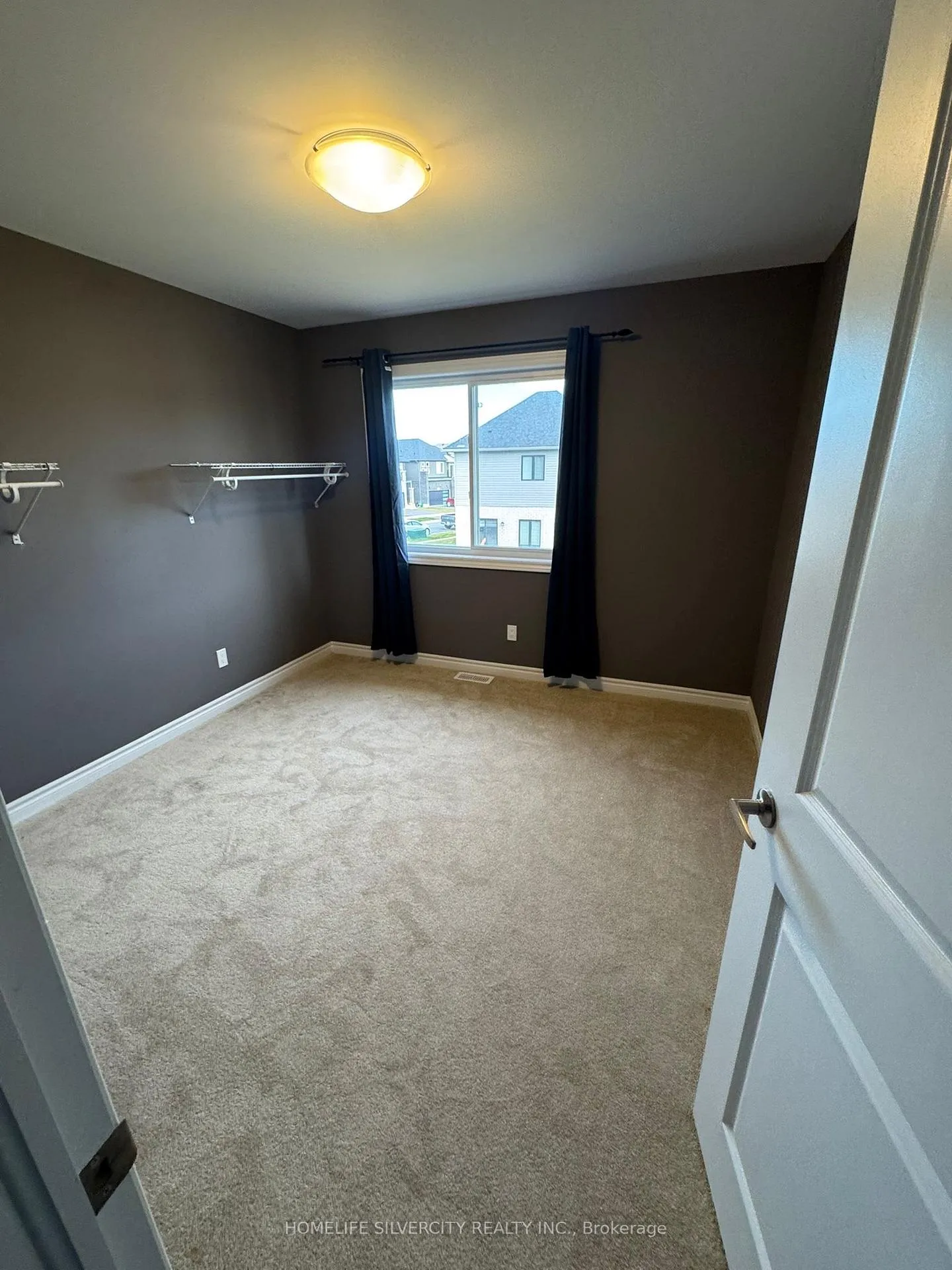 Photo 10 of 25 Mclaughlin Street, Welland, Lincoln/Crowland — HOMEH