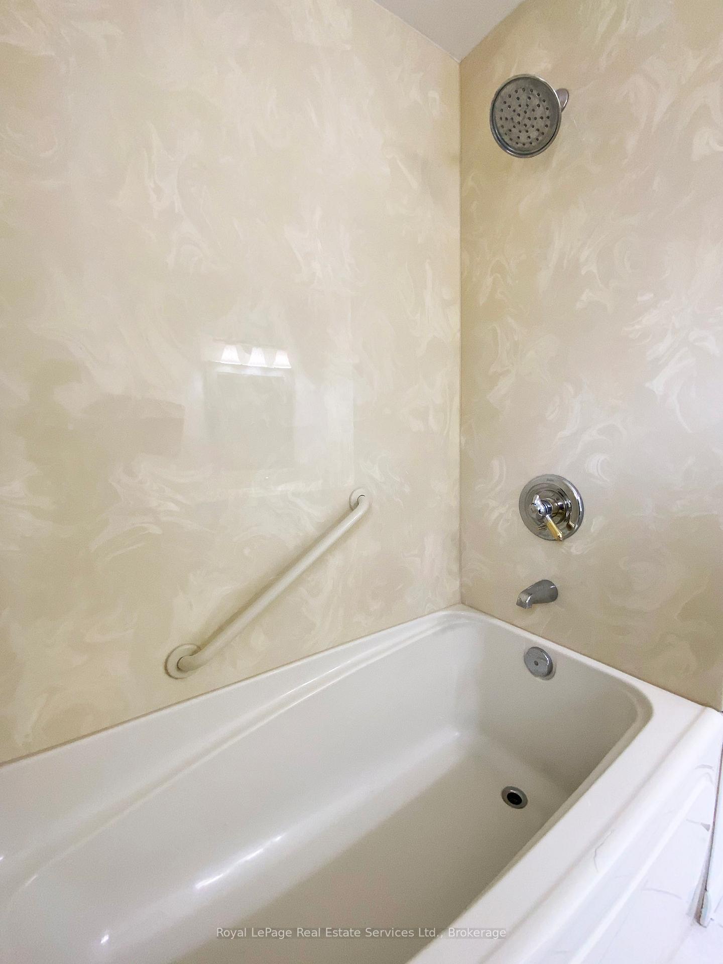 Photo 21 of 395 Erindale Drive, Burlington, Appleby — HOMEH