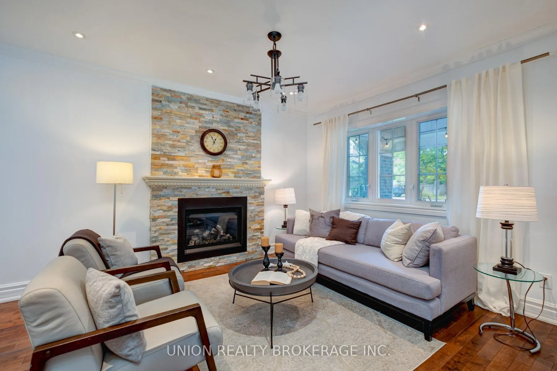 Photo 4 of 528 Strathmore Boulevard, Toronto, Danforth — HOMEH