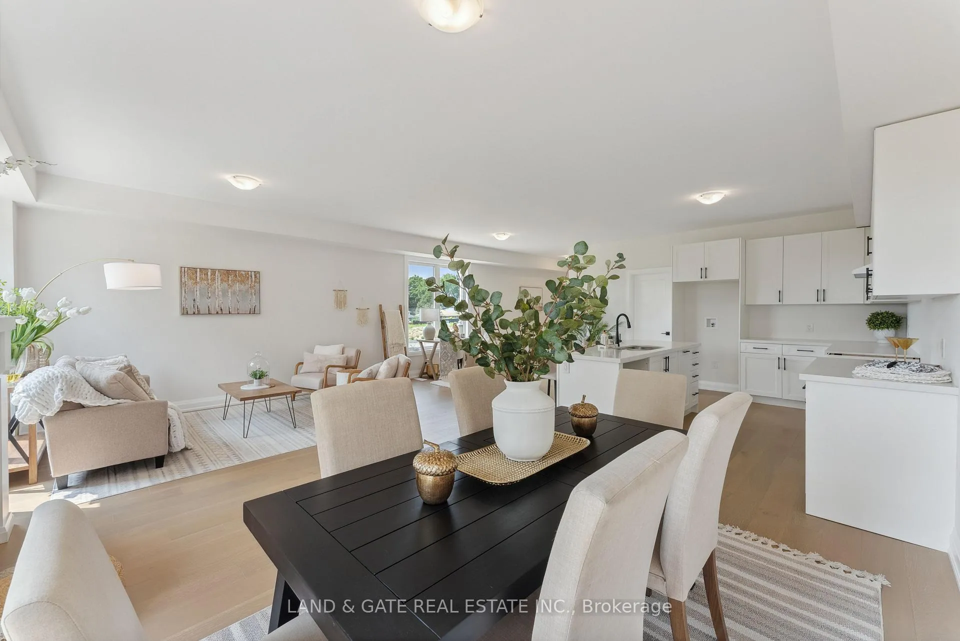 Photo 11 of 993 Queensdale Avenue, Oshawa, Donevan — HOMEH