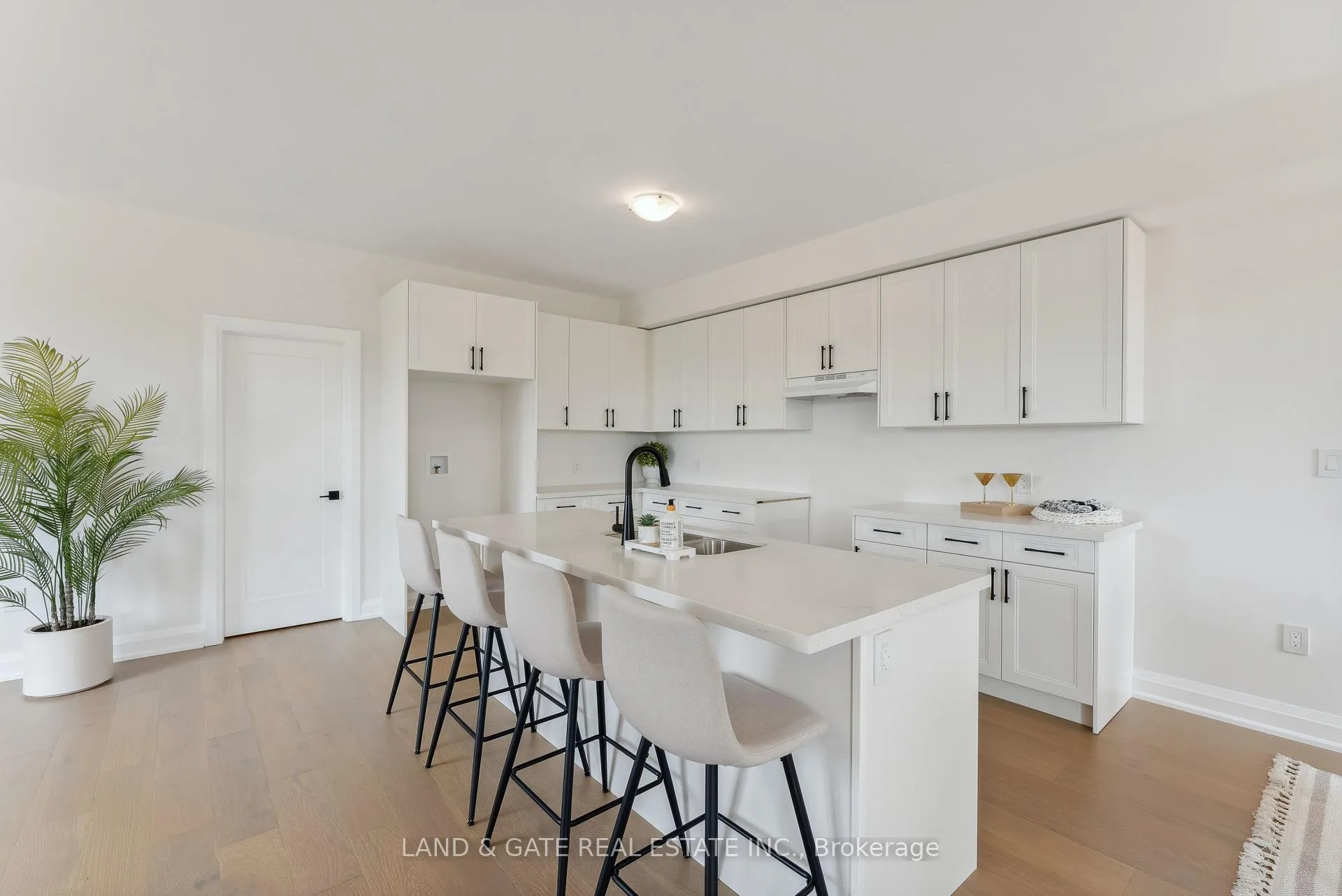 Photo 14 of 993 Queensdale Avenue, Oshawa, Donevan — HOMEH
