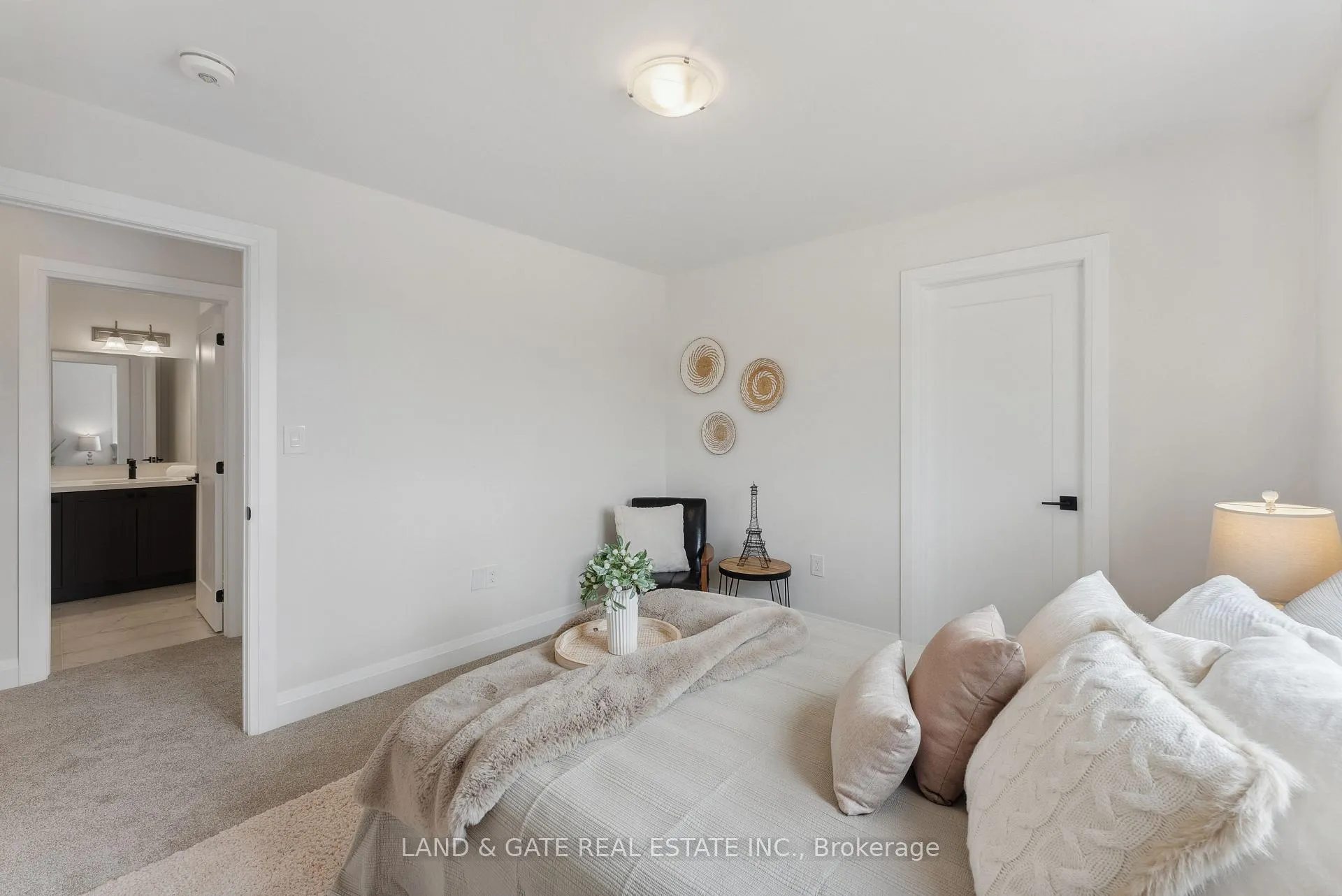 Photo 26 of 993 Queensdale Avenue, Oshawa, Donevan — HOMEH
