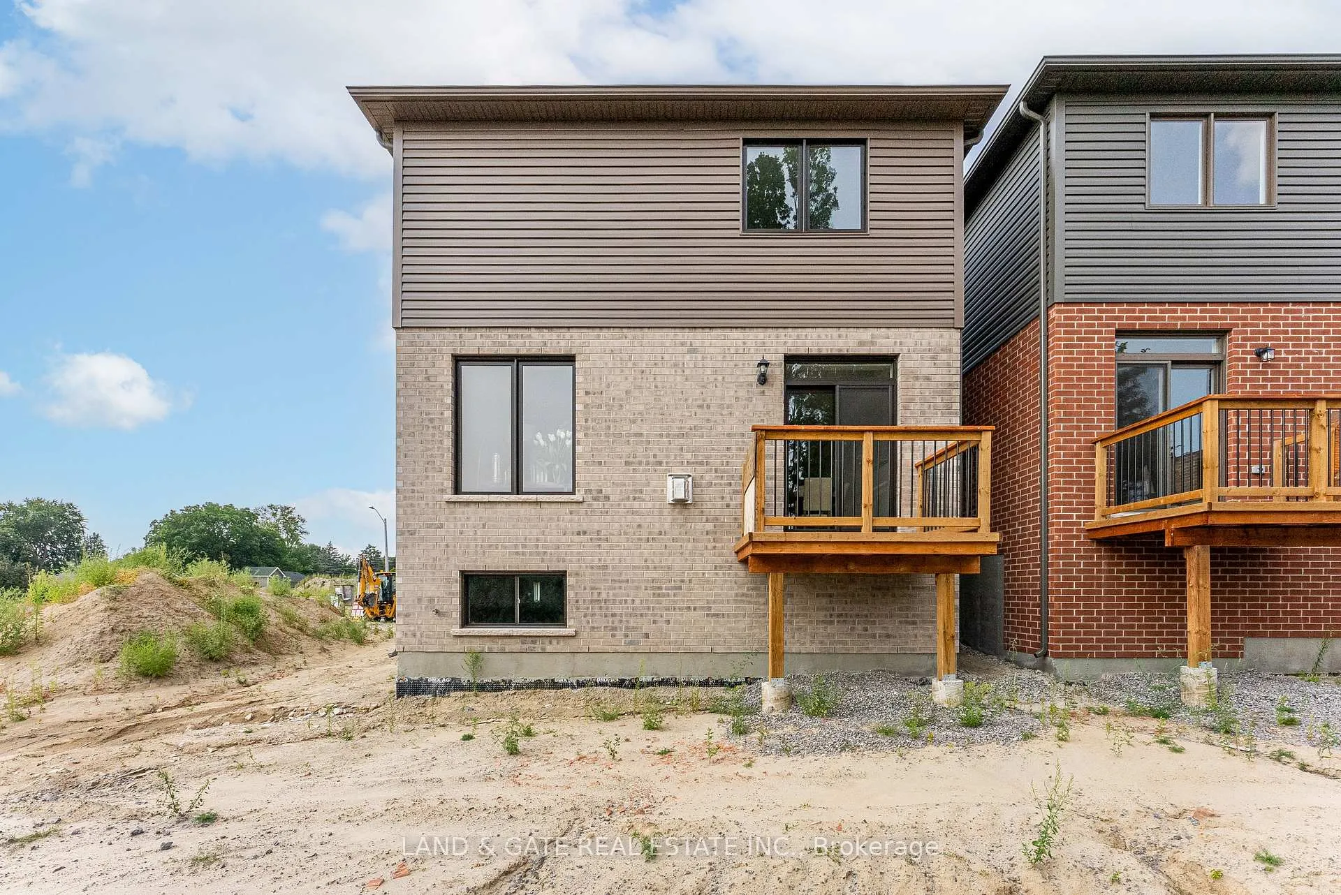 Photo 39 of 993 Queensdale Avenue, Oshawa, Donevan — HOMEH