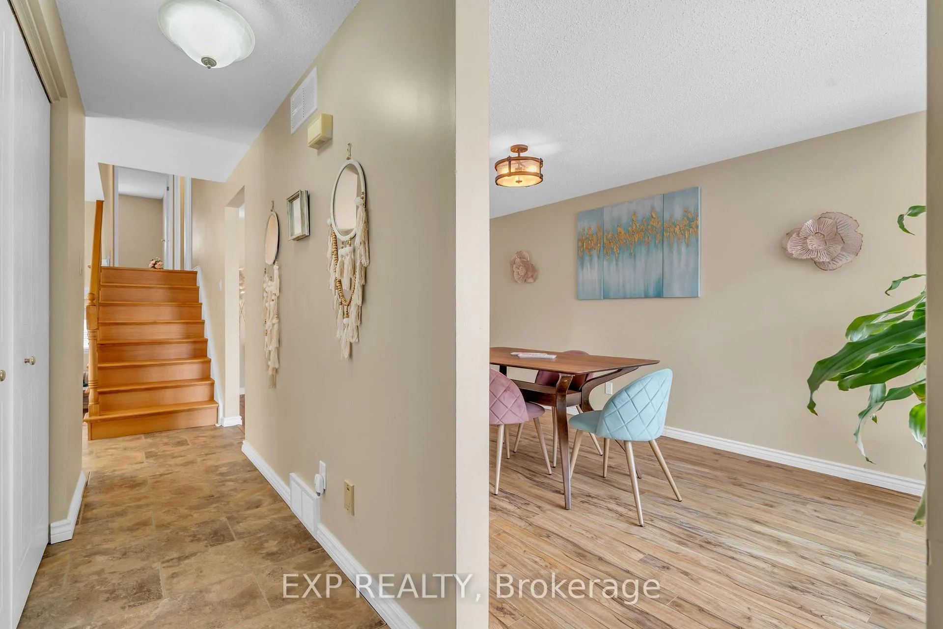 Photo 4 of Unit Unit A, 669 Pinerow Crescent, Waterloo — HOMEH