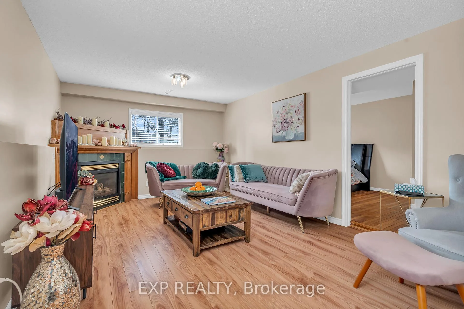 Photo 13 of Unit Unit A, 669 Pinerow Crescent, Waterloo — HOMEH
