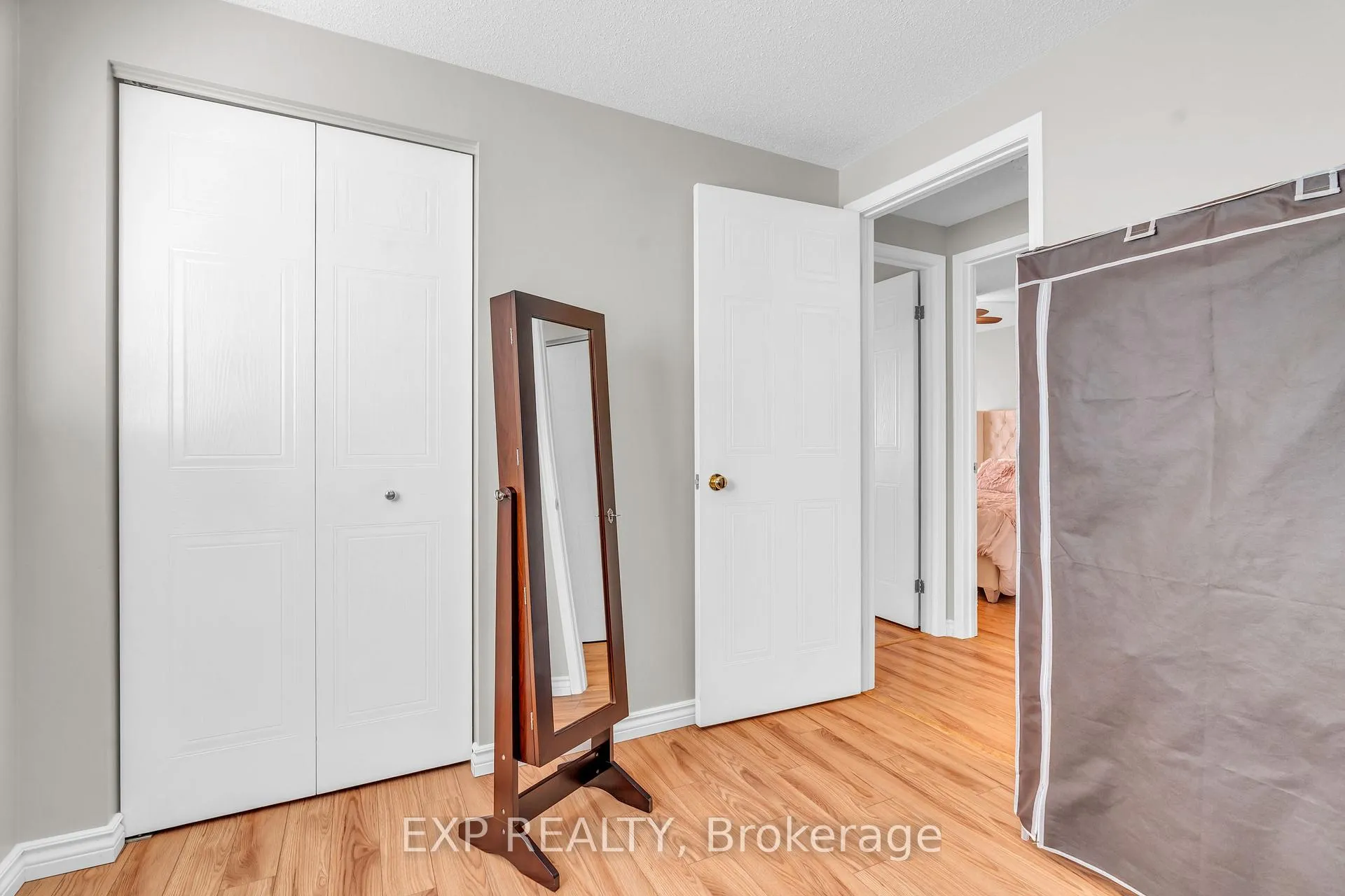 Photo 21 of Unit Unit A, 669 Pinerow Crescent, Waterloo — HOMEH