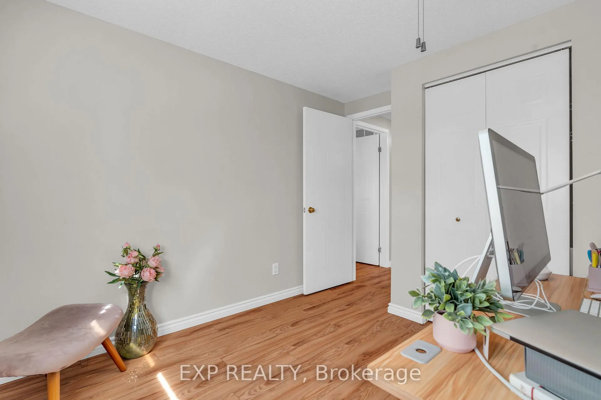 Photo 23 of Unit Unit A, 669 Pinerow Crescent, Waterloo — HOMEH