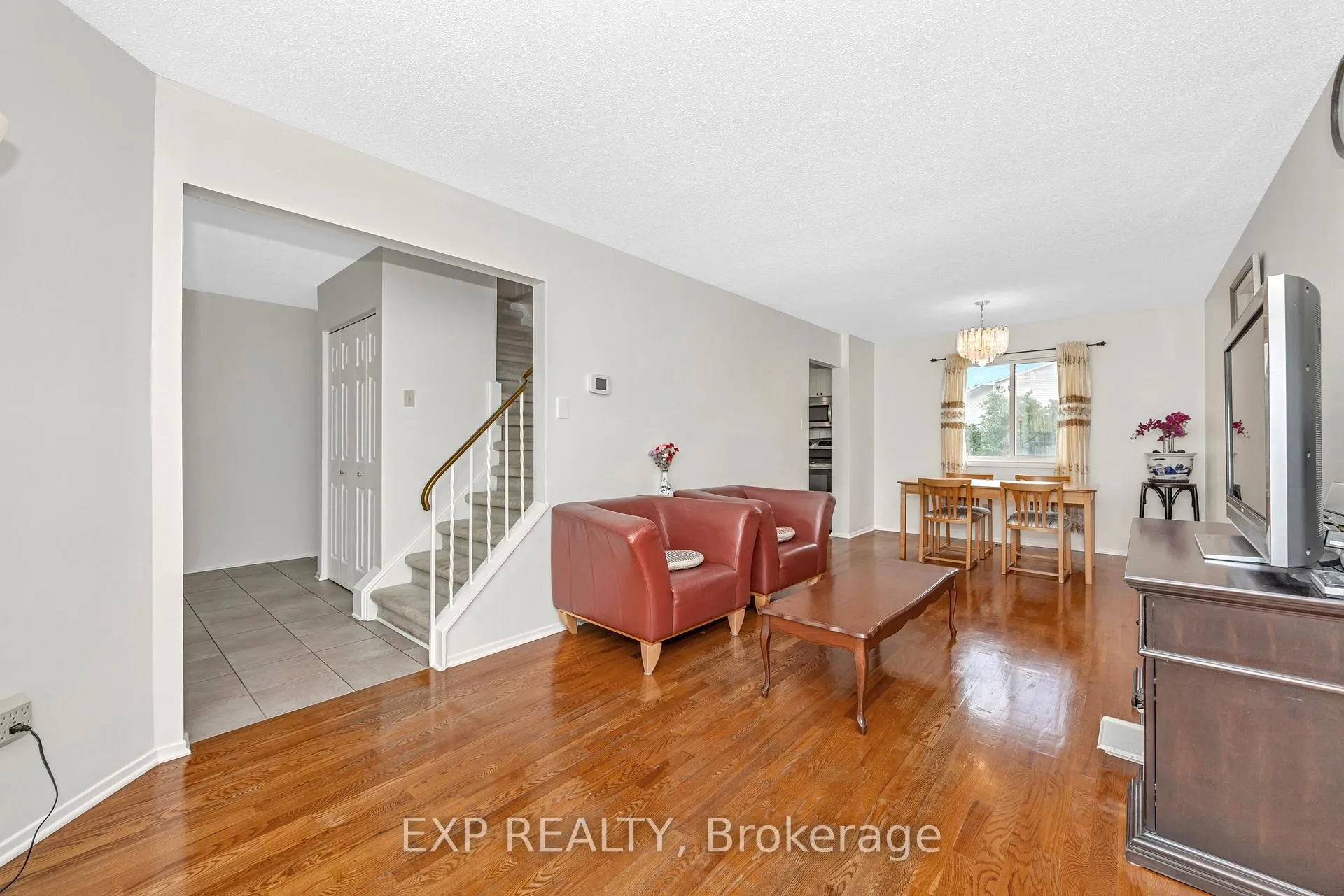 Photo 9 of 29 Gowrie Drive, Ottawa, Kanata - Glencairn/Hazeldean — HOMEH
