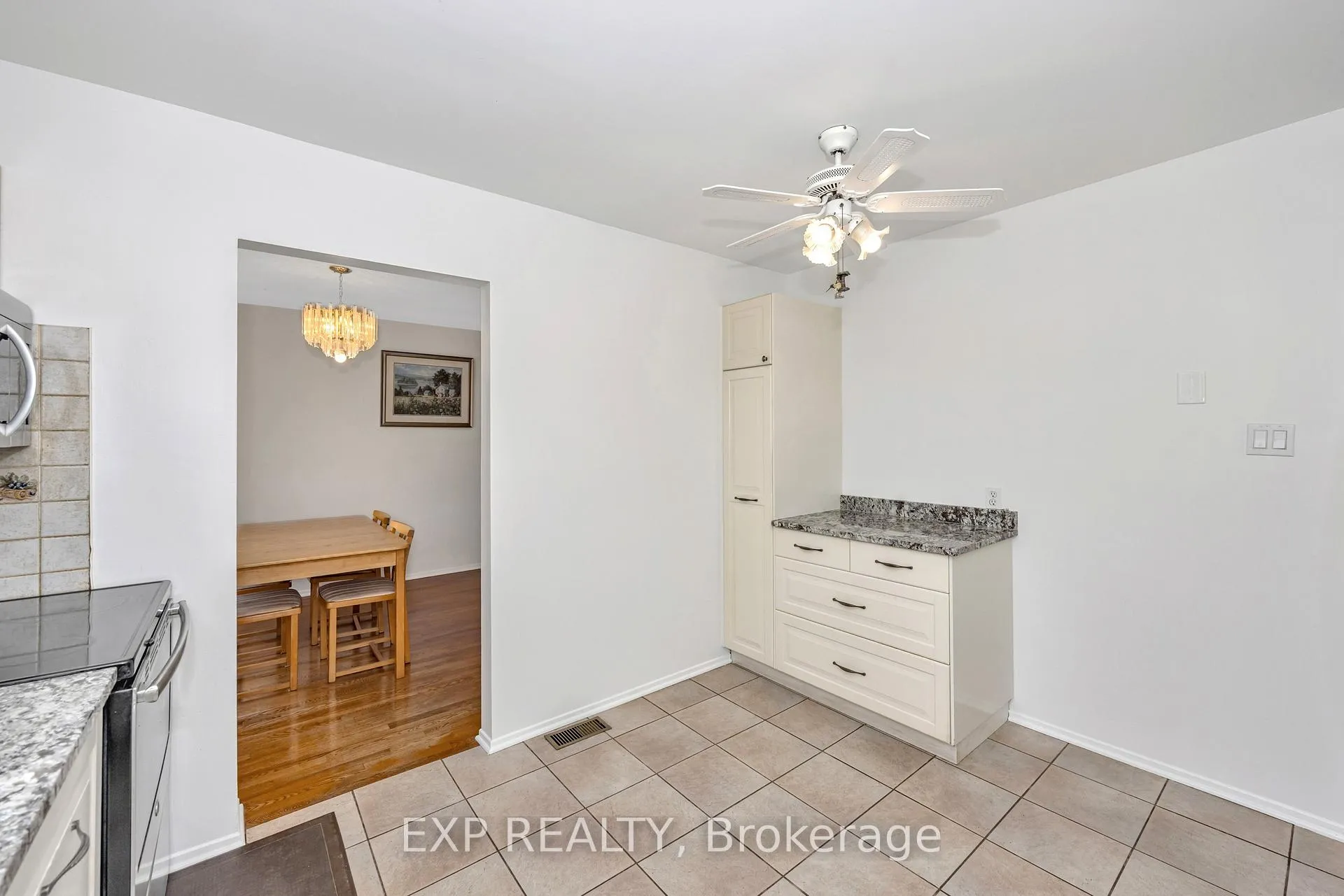 Photo 16 of 29 Gowrie Drive, Ottawa, Kanata - Glencairn/Hazeldean — HOMEH