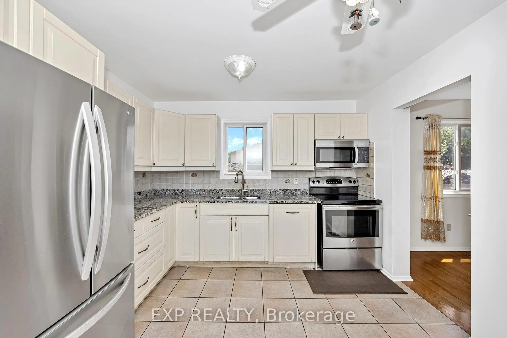 Photo 20 of 29 Gowrie Drive, Ottawa, Kanata - Glencairn/Hazeldean — HOMEH