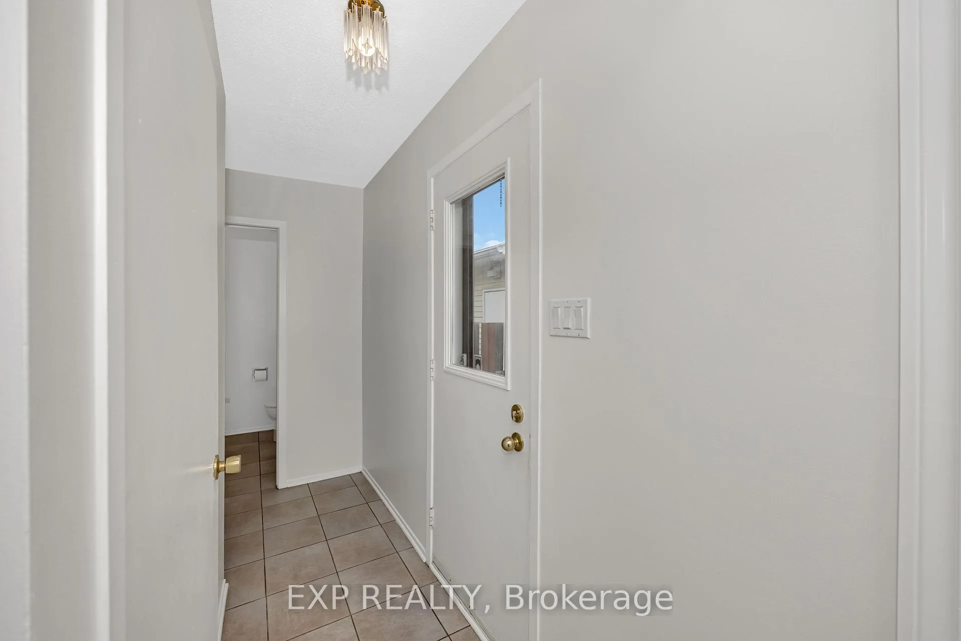 Photo 21 of 29 Gowrie Drive, Ottawa, Kanata - Glencairn/Hazeldean — HOMEH