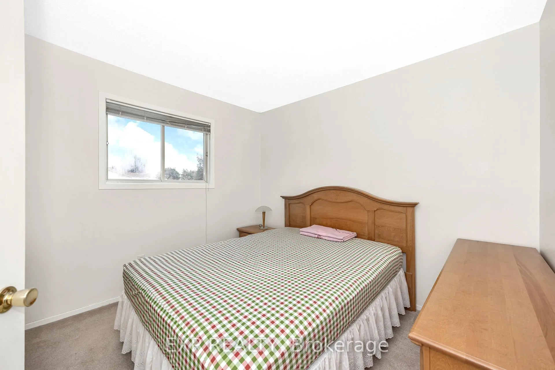 Photo 29 of 29 Gowrie Drive, Ottawa, Kanata - Glencairn/Hazeldean — HOMEH