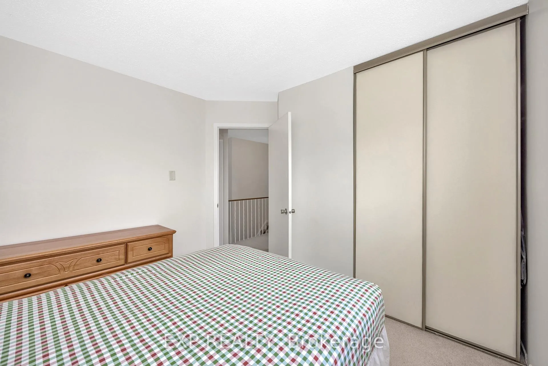 Photo 30 of 29 Gowrie Drive, Ottawa, Kanata - Glencairn/Hazeldean — HOMEH