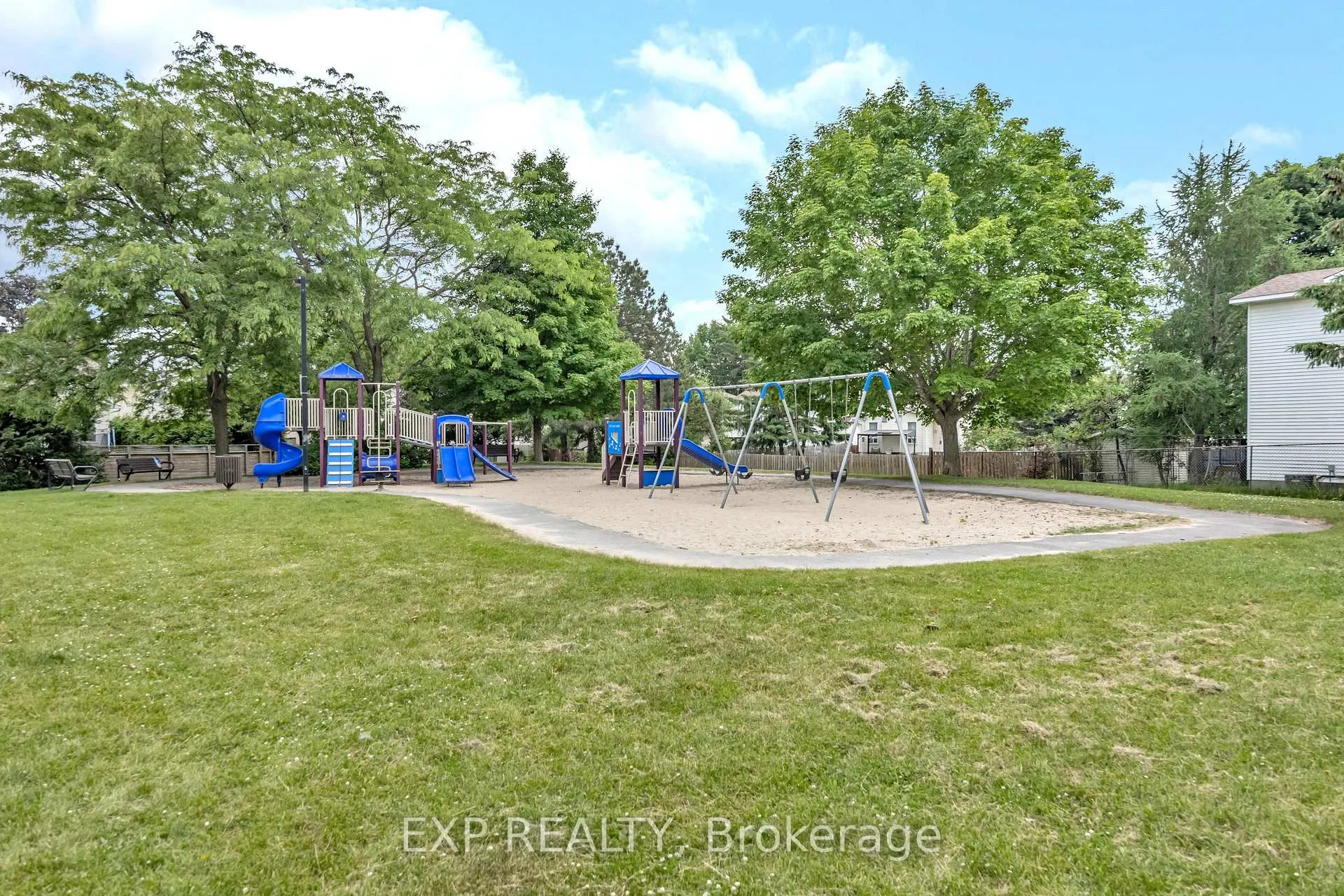 Photo 50 of 29 Gowrie Drive, Ottawa, Kanata - Glencairn/Hazeldean — HOMEH