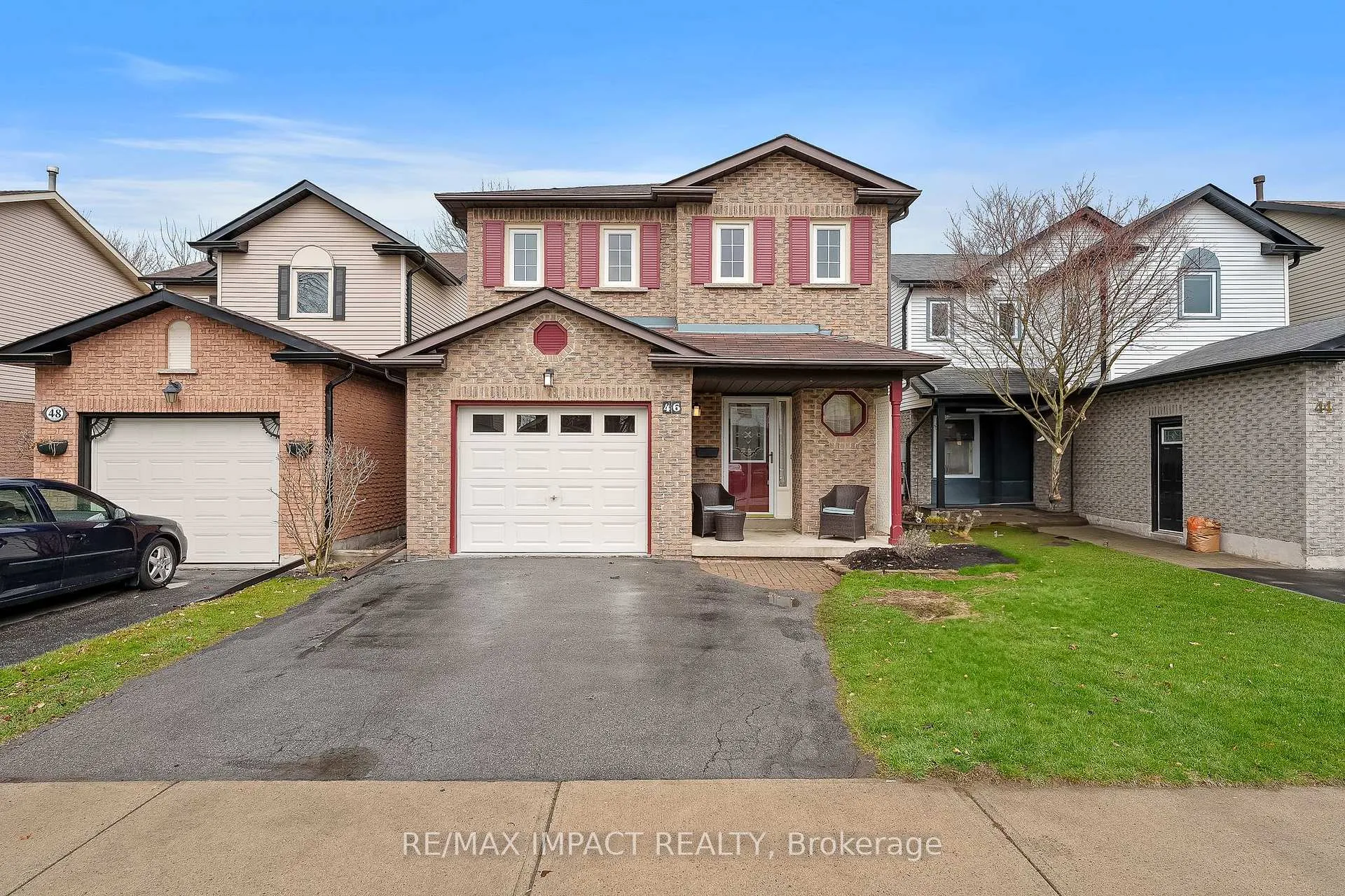 Photo 2 of 46 Windham Crescent, Clarington, Courtice — HOMEH