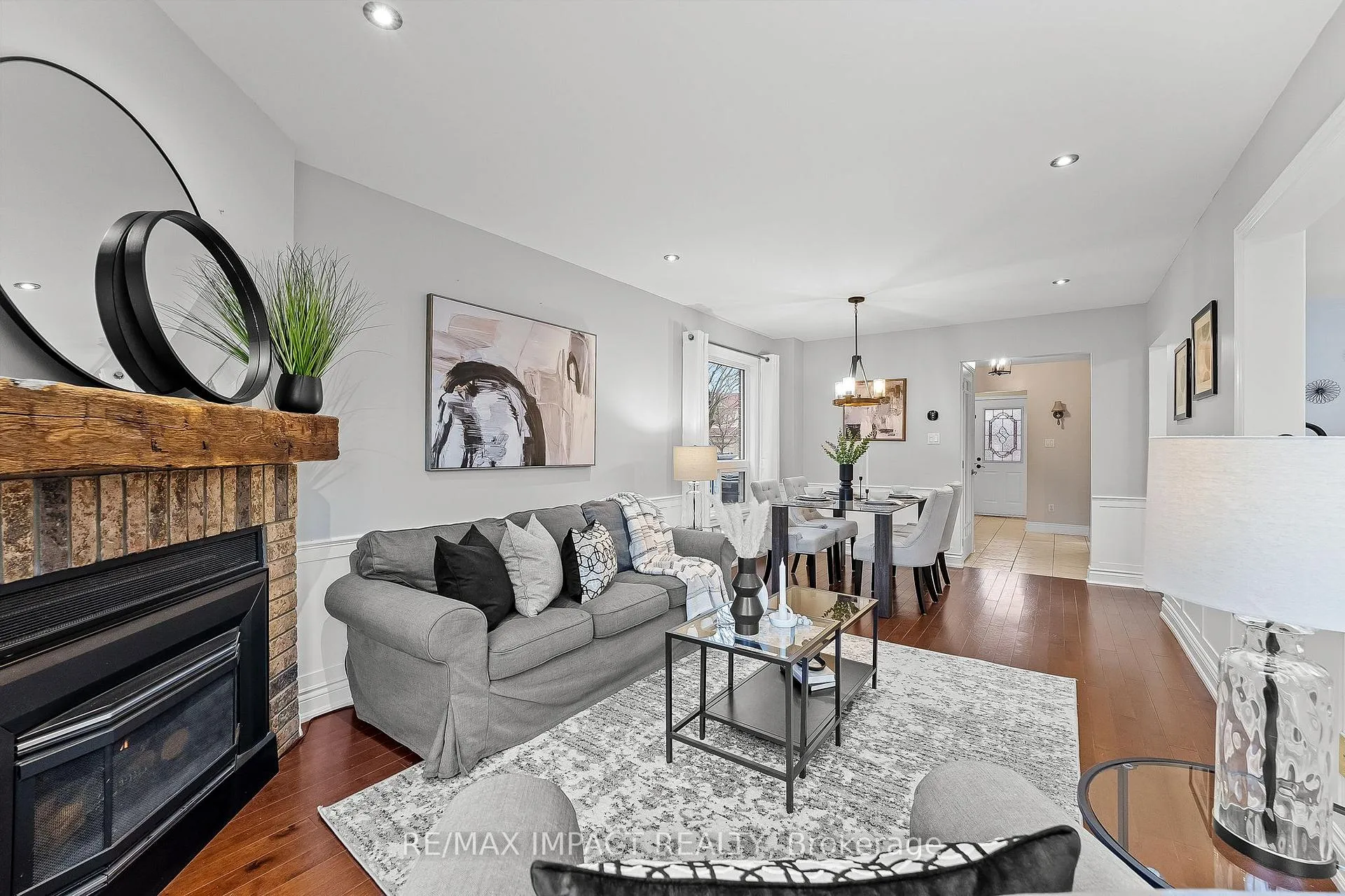 Photo 8 of 46 Windham Crescent, Clarington, Courtice — HOMEH
