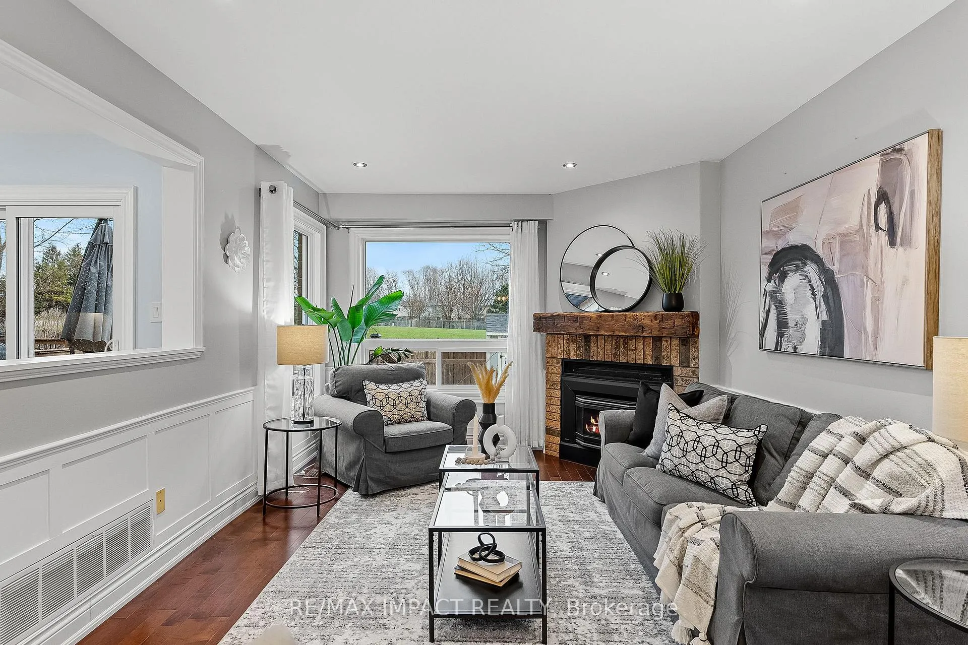 Photo 9 of 46 Windham Crescent, Clarington, Courtice — HOMEH