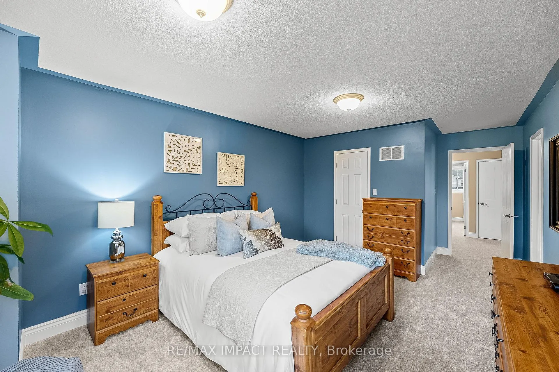 Photo 25 of 46 Windham Crescent, Clarington, Courtice — HOMEH