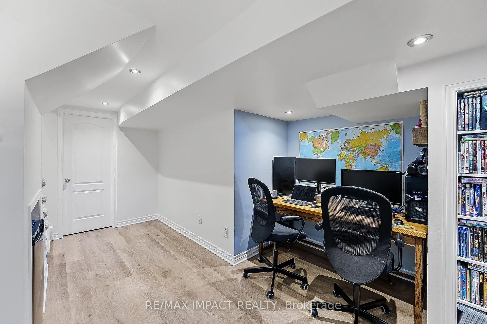 Photo 38 of 46 Windham Crescent, Clarington, Courtice — HOMEH