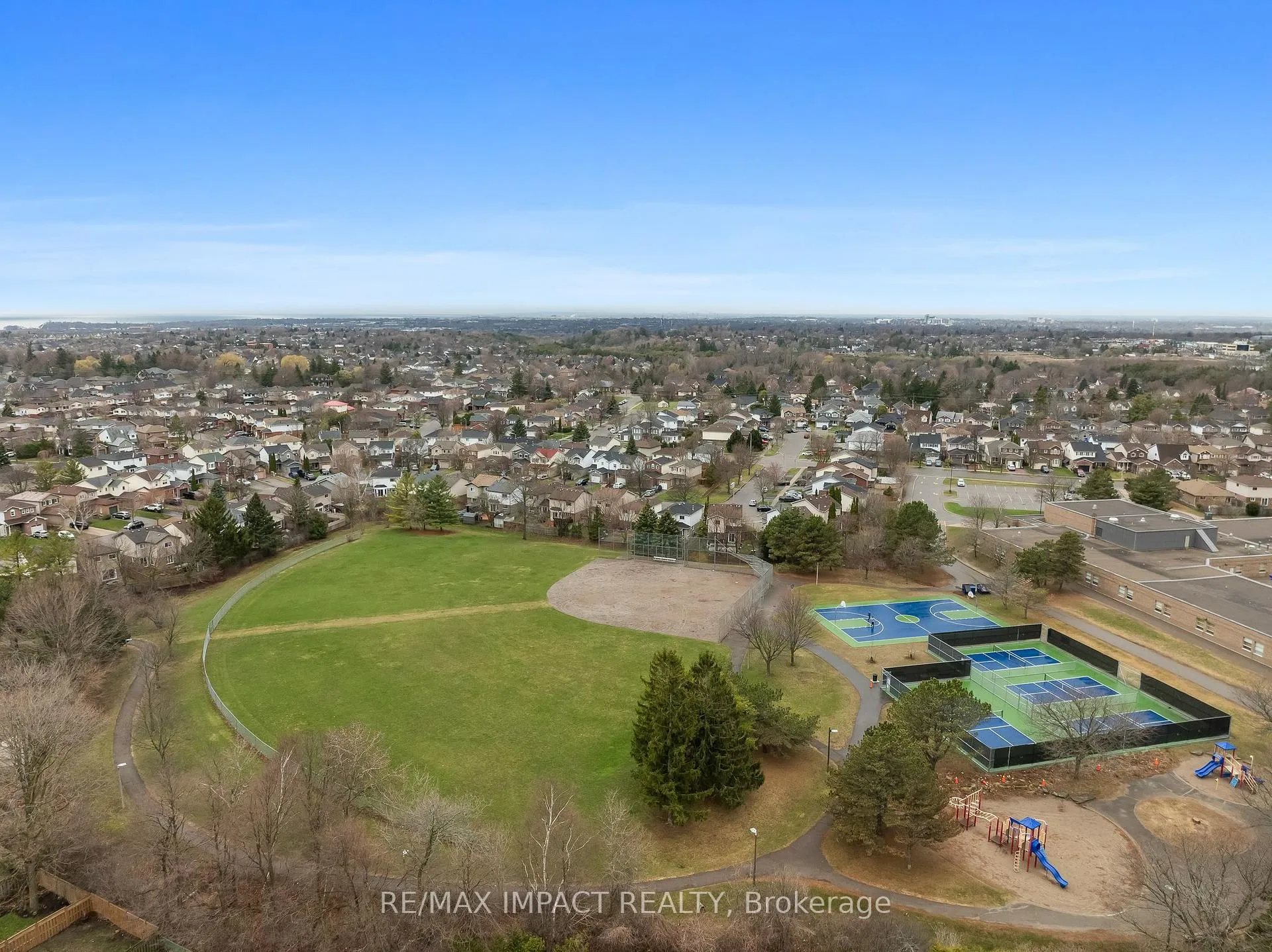 Photo 49 of 46 Windham Crescent, Clarington, Courtice — HOMEH