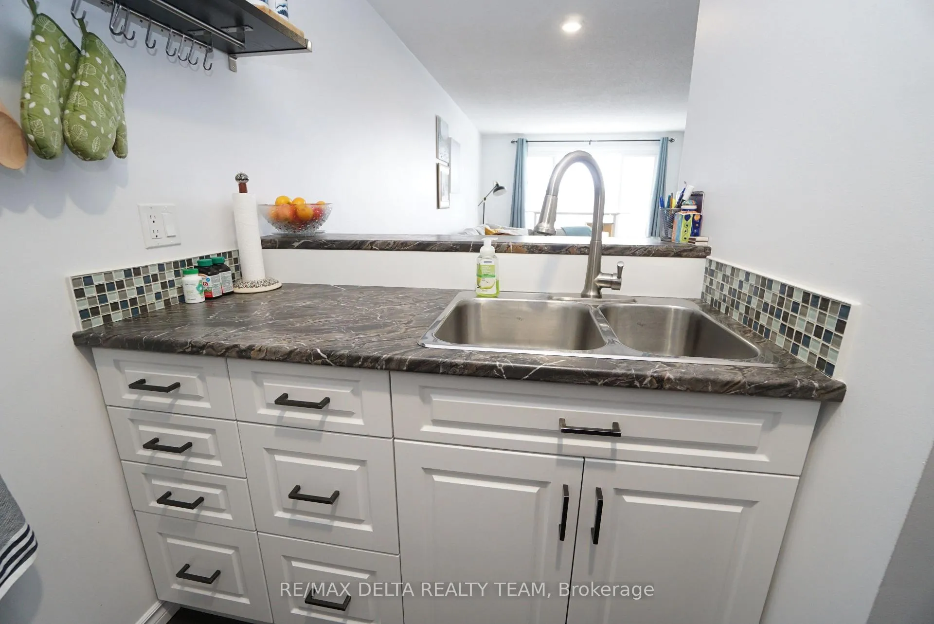 Photo 13 of Unit 412, 6376 Bilberry Drive, Ottawa, Orleans Wood — HOMEH