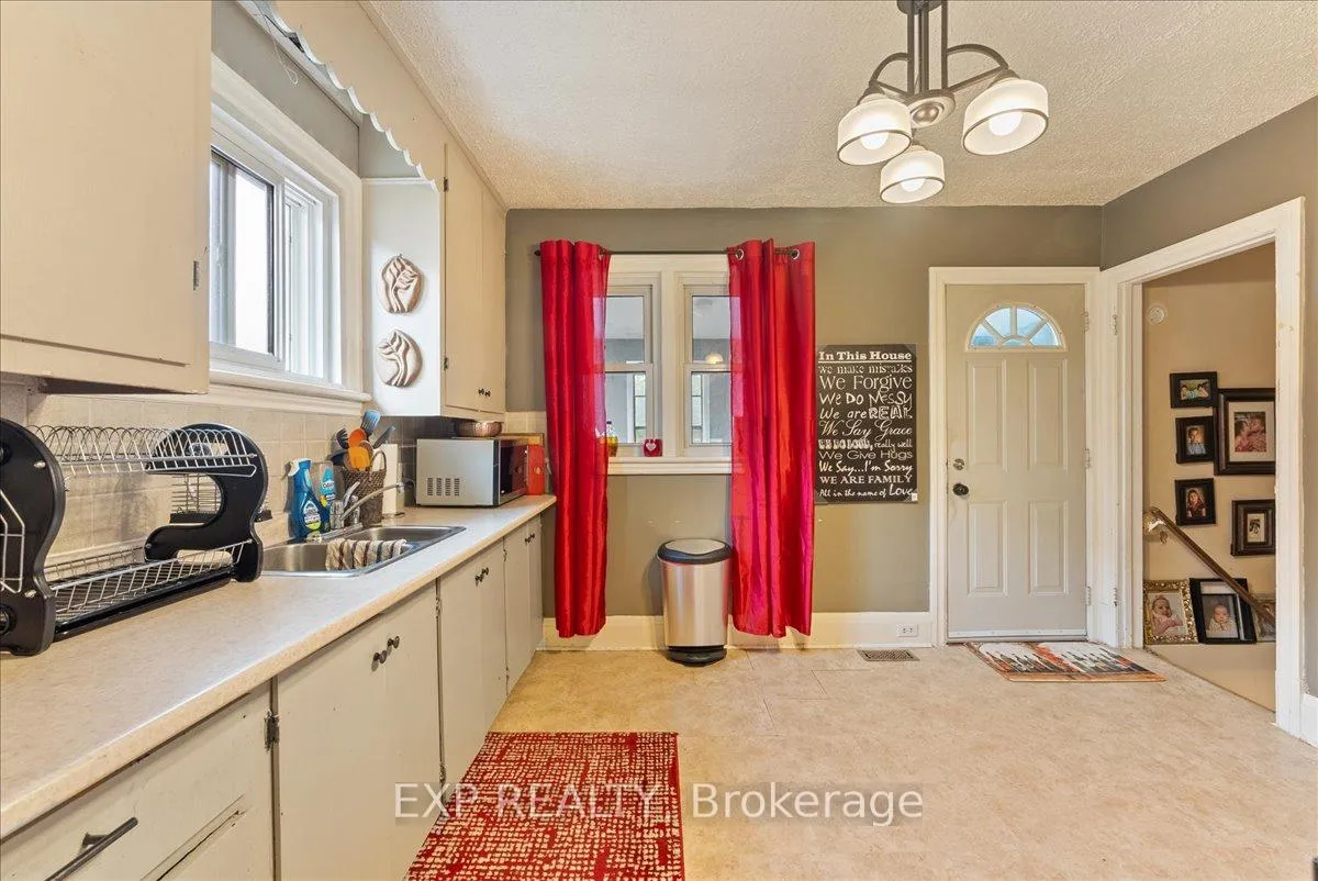 Photo 13 of 225 Mcgill Street, Peterborough, Otonabee Ward 1 — HOMEH