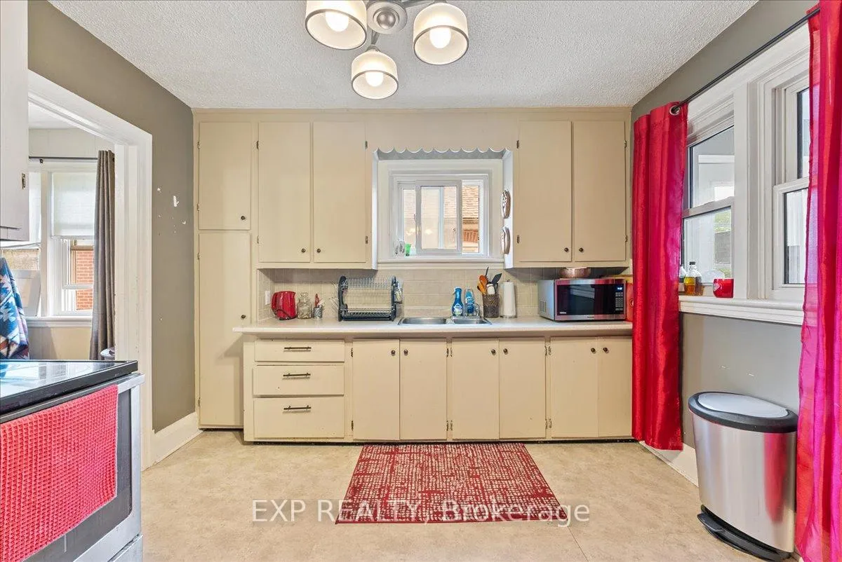 Photo 16 of 225 Mcgill Street, Peterborough, Otonabee Ward 1 — HOMEH