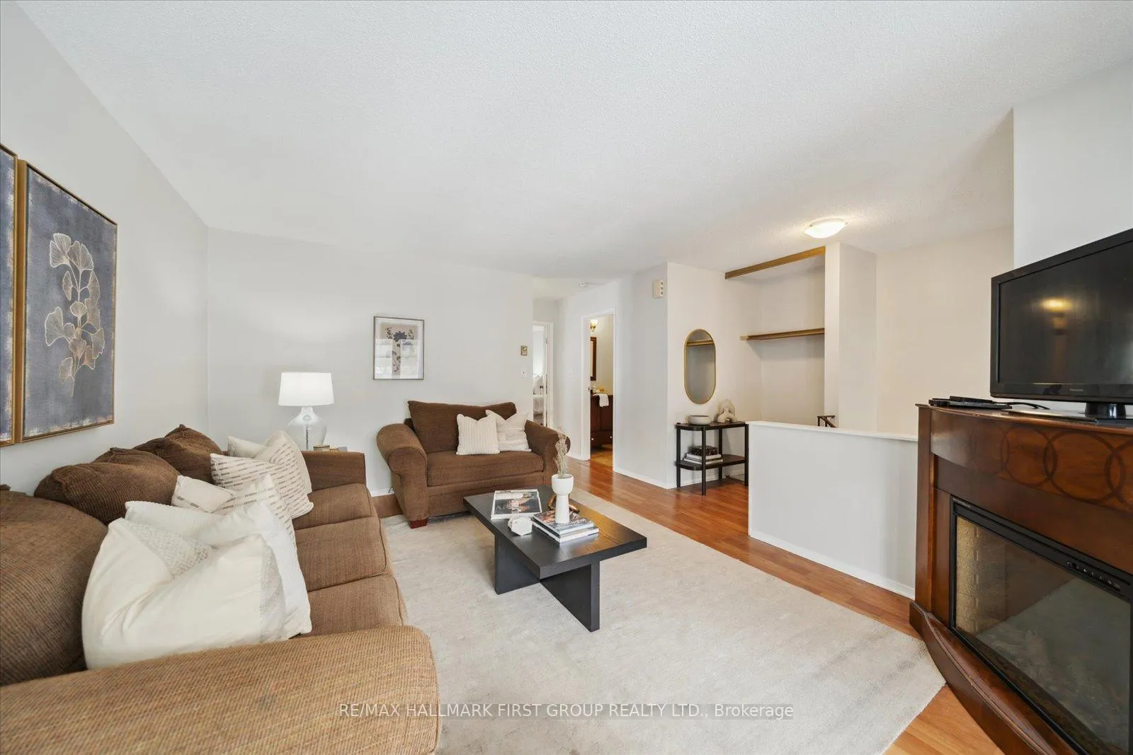 Photo 4 of 175 Londonderry Street, Oshawa, Vanier — HOMEH